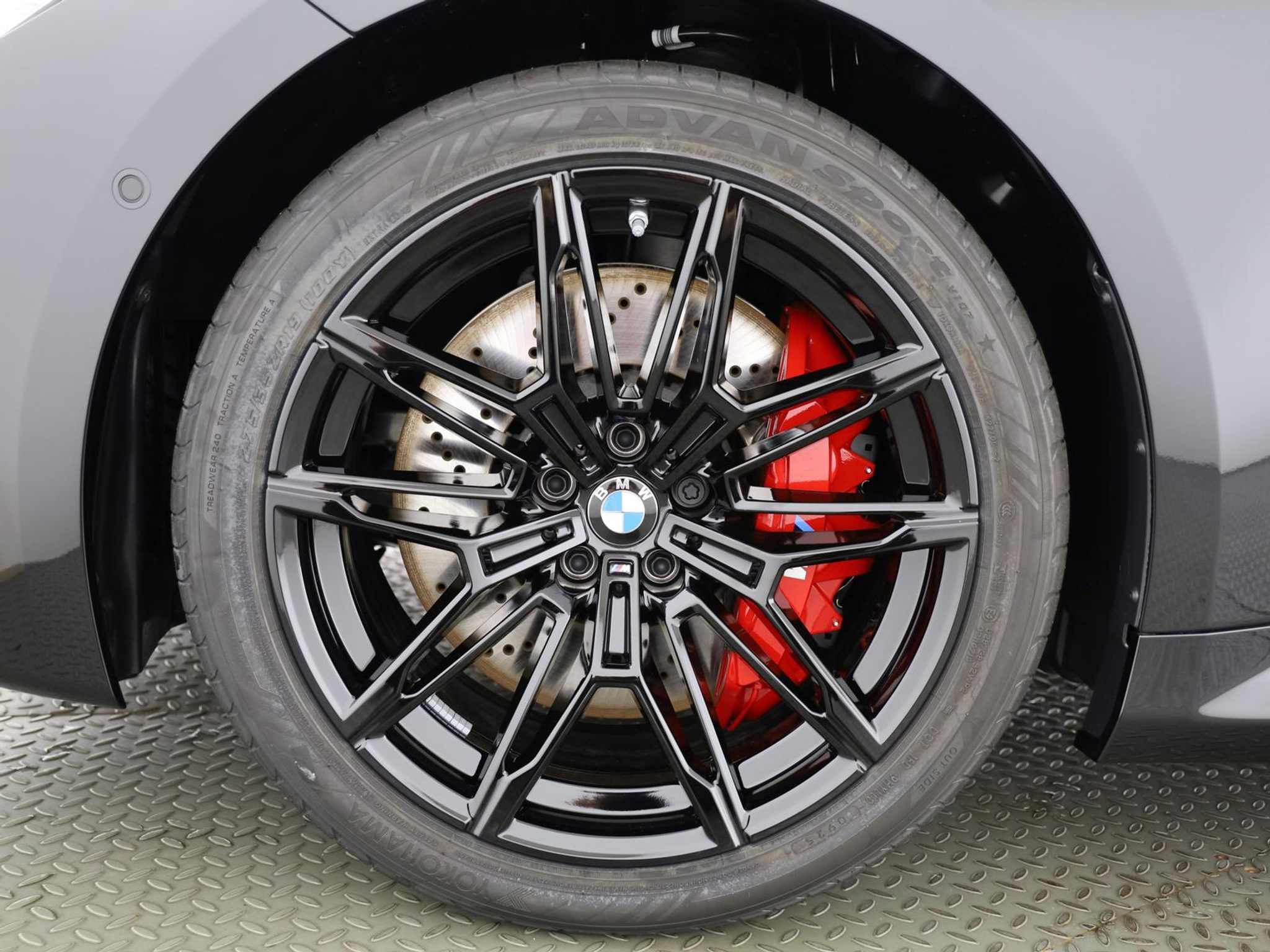 listing desktop thumbnail image 16