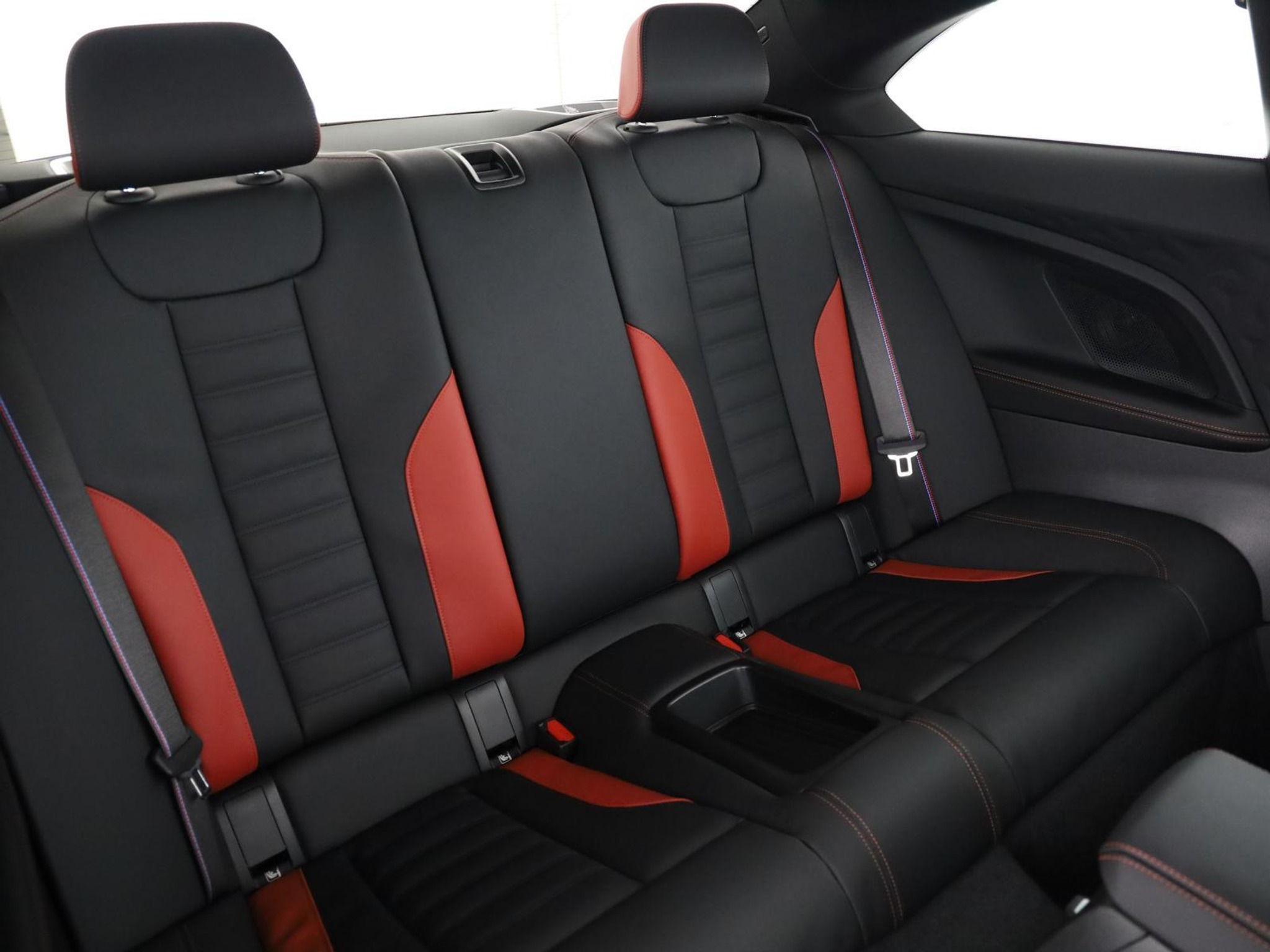 listing desktop thumbnail image 9