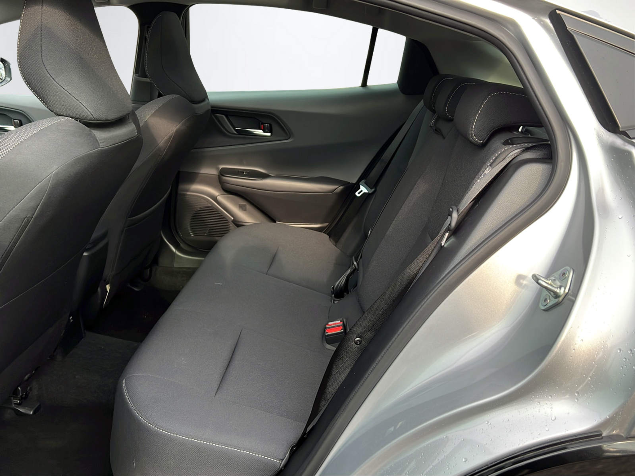 listing desktop thumbnail image 10