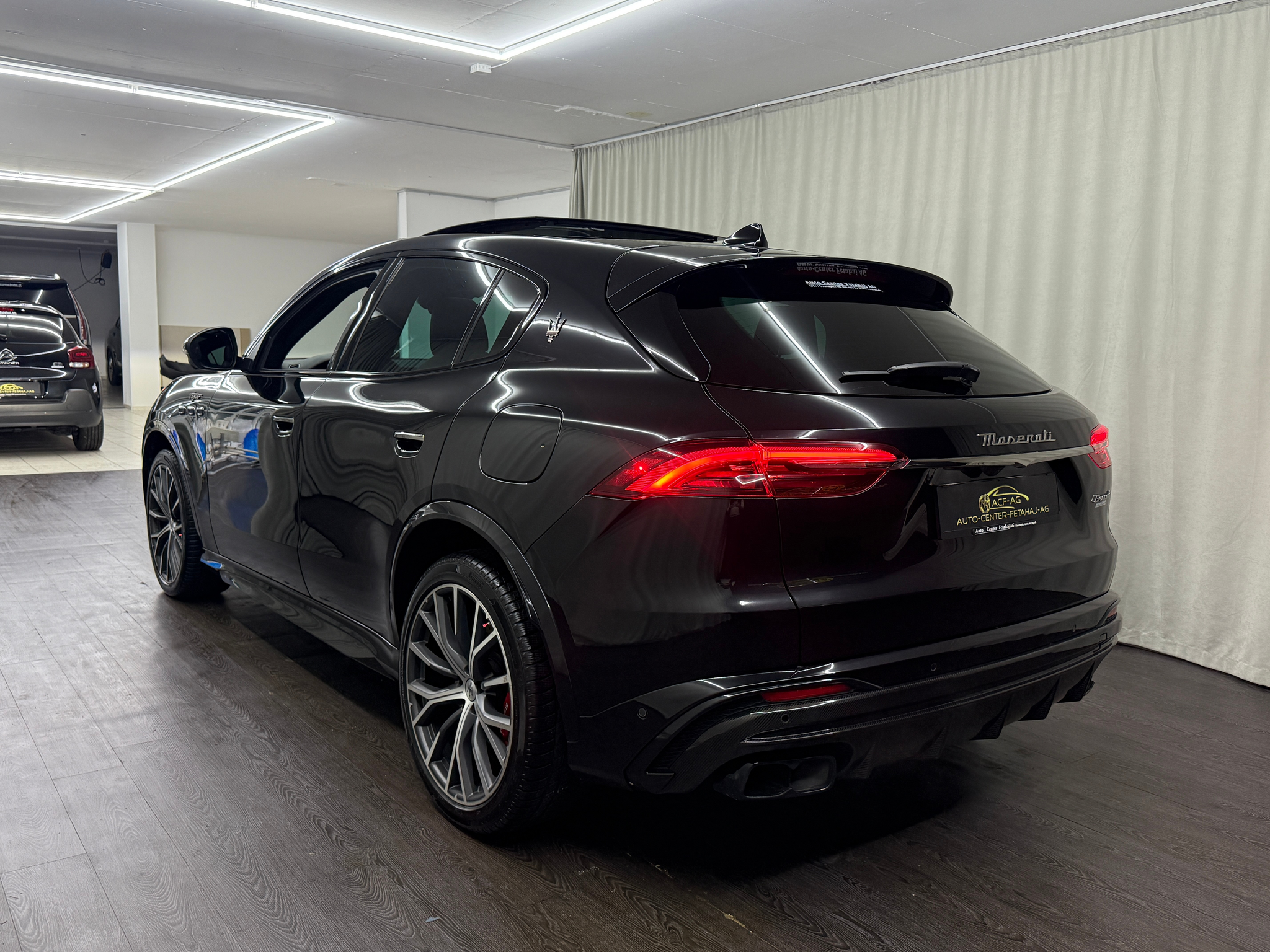 listing desktop thumbnail image 5