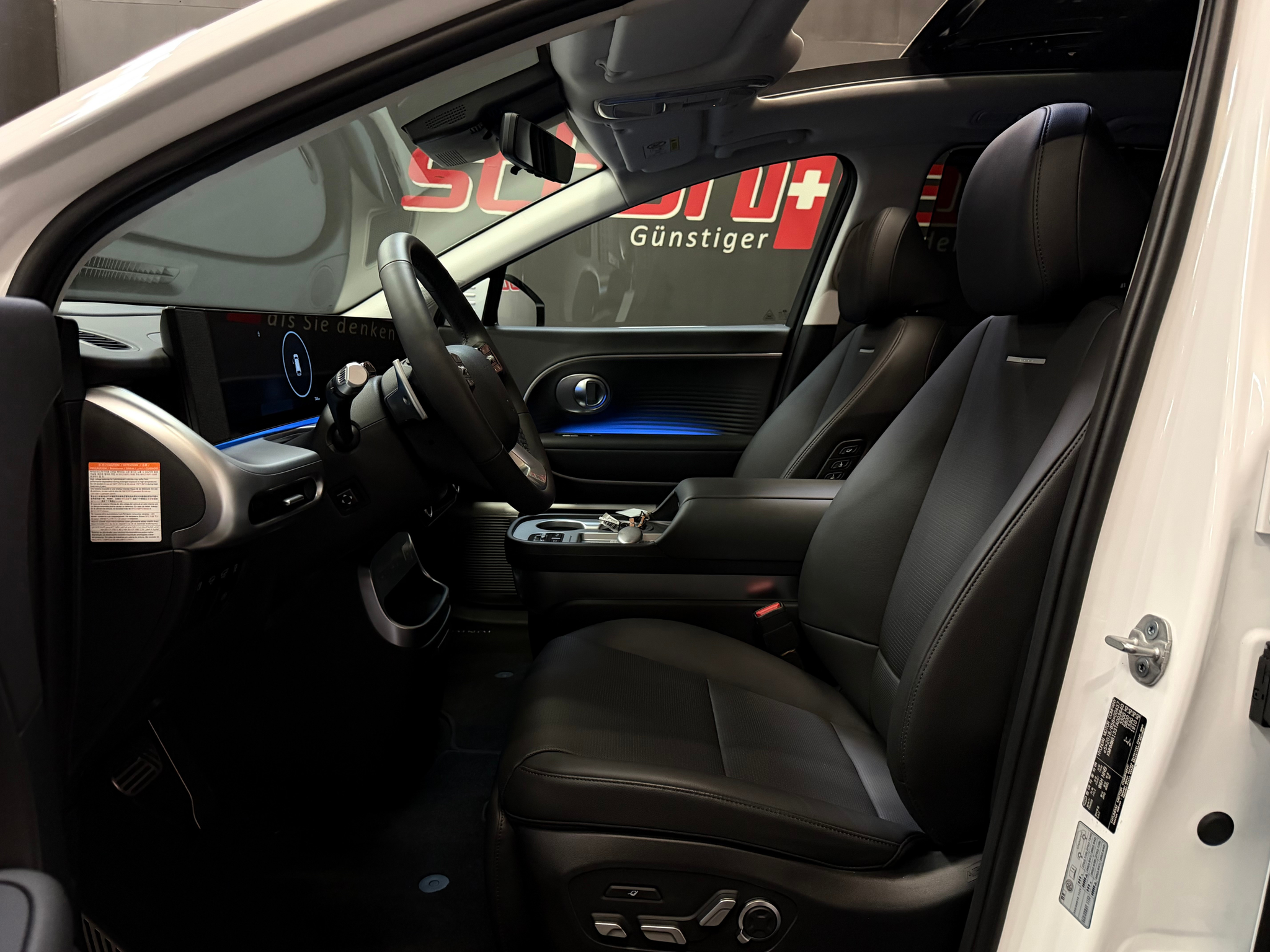 listing desktop thumbnail image 11