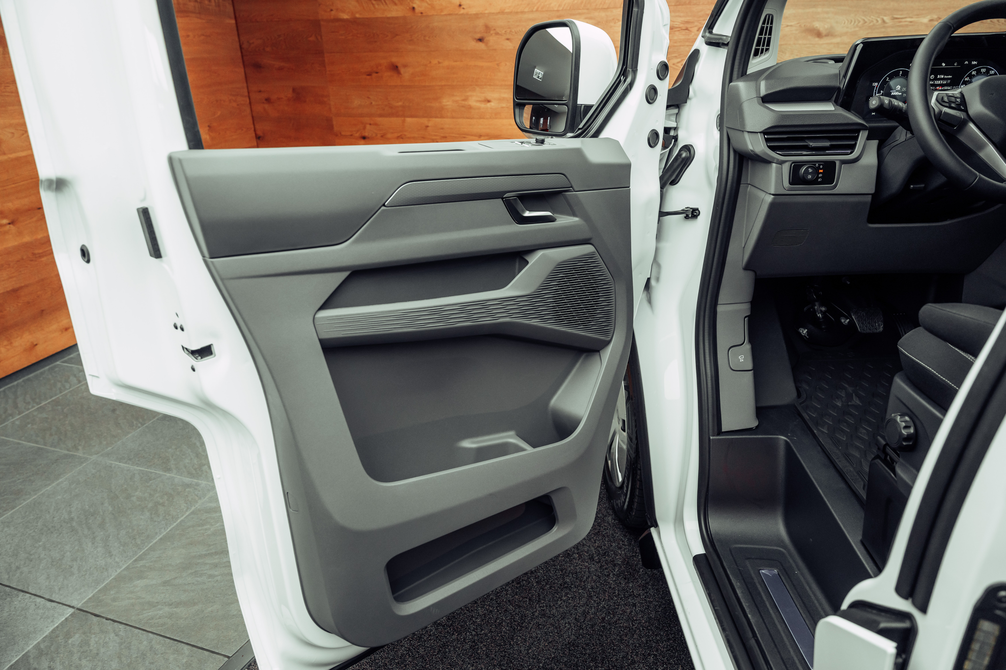 listing desktop thumbnail image 13