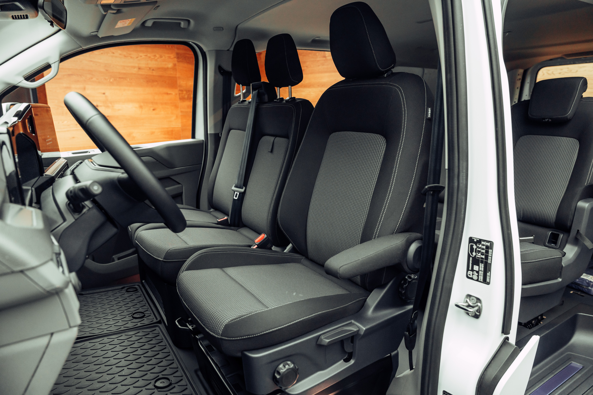 listing desktop thumbnail image 5