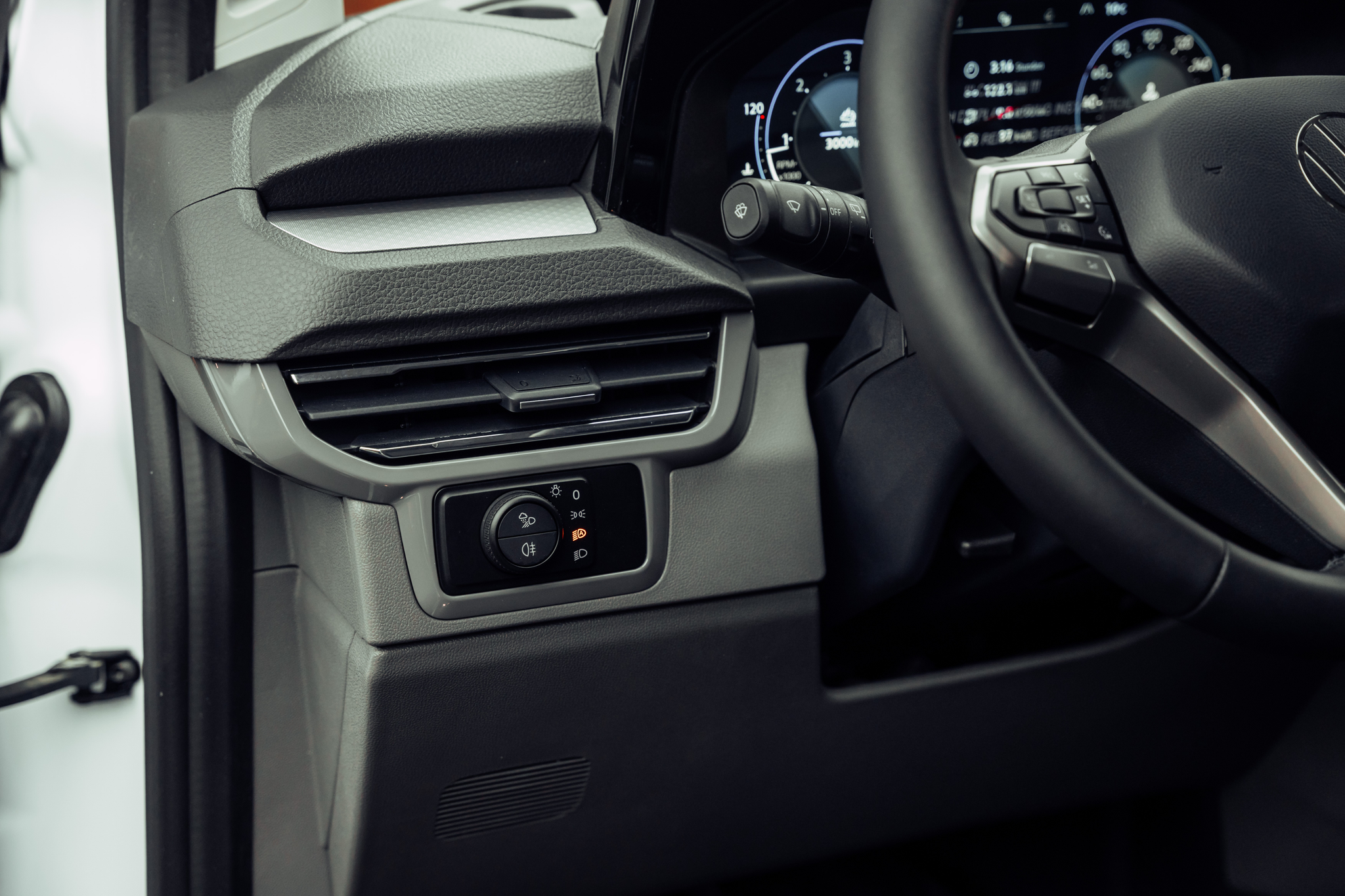 listing desktop thumbnail image 11