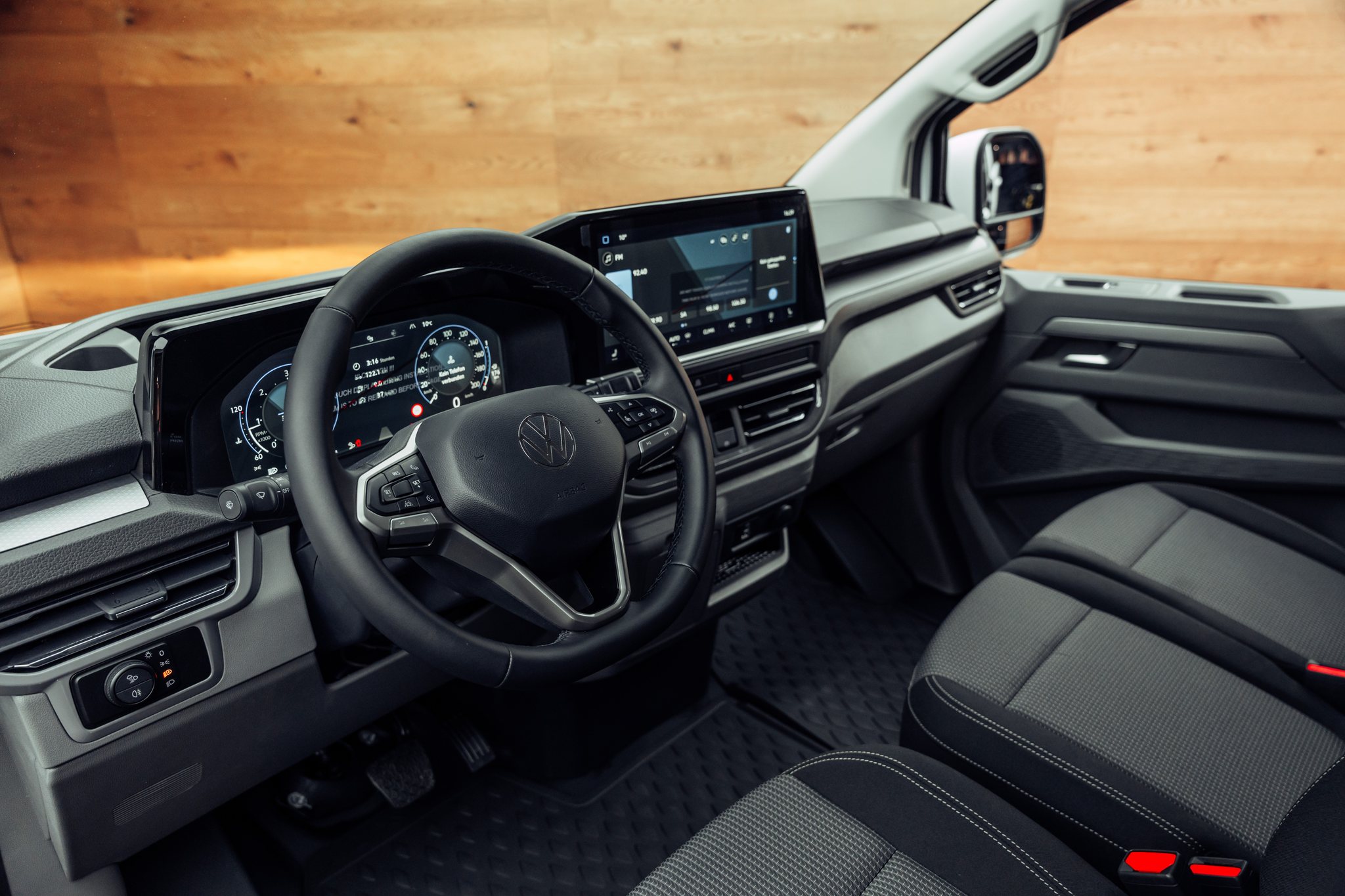 listing desktop thumbnail image 4