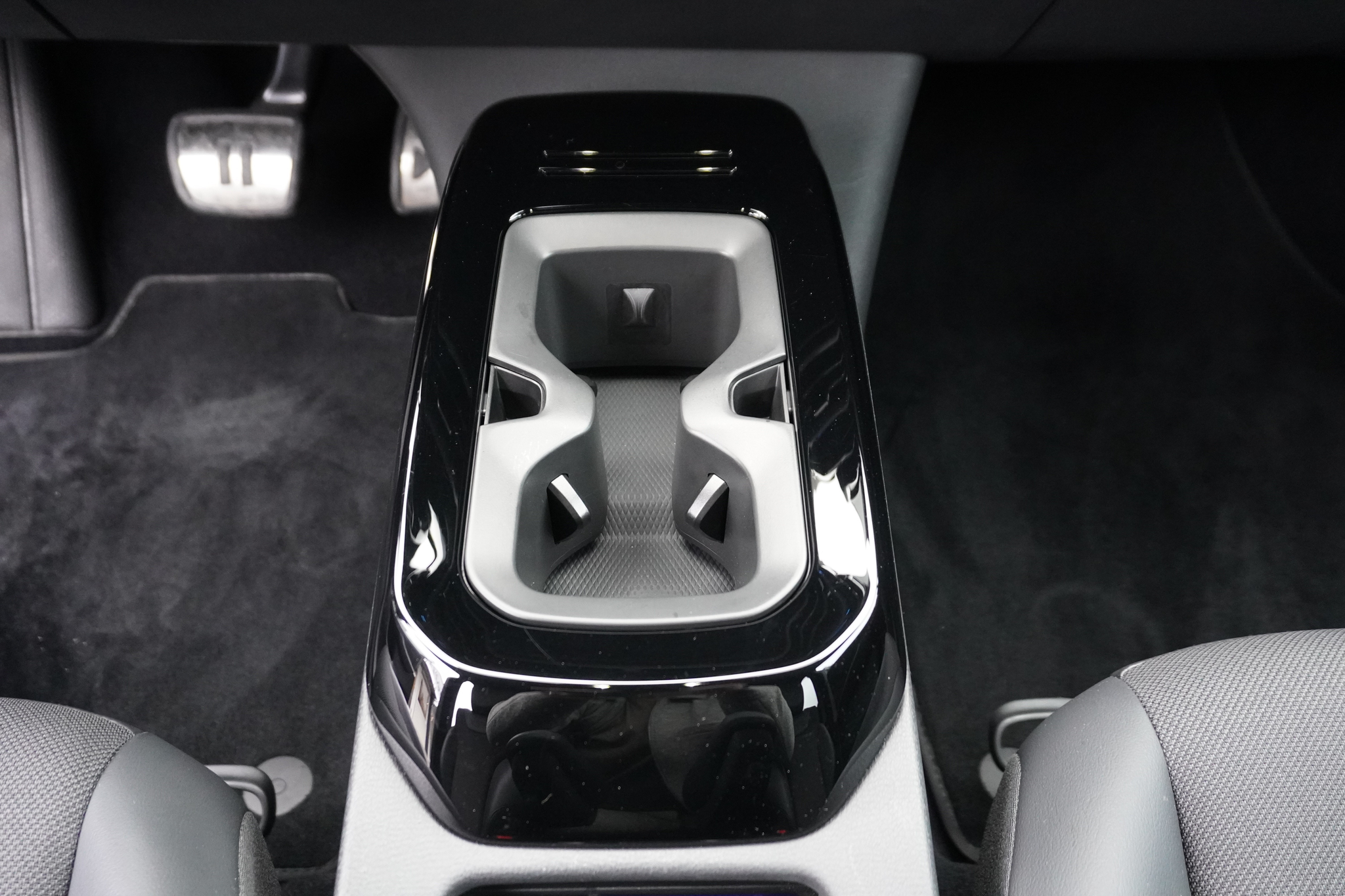 listing desktop thumbnail image 18