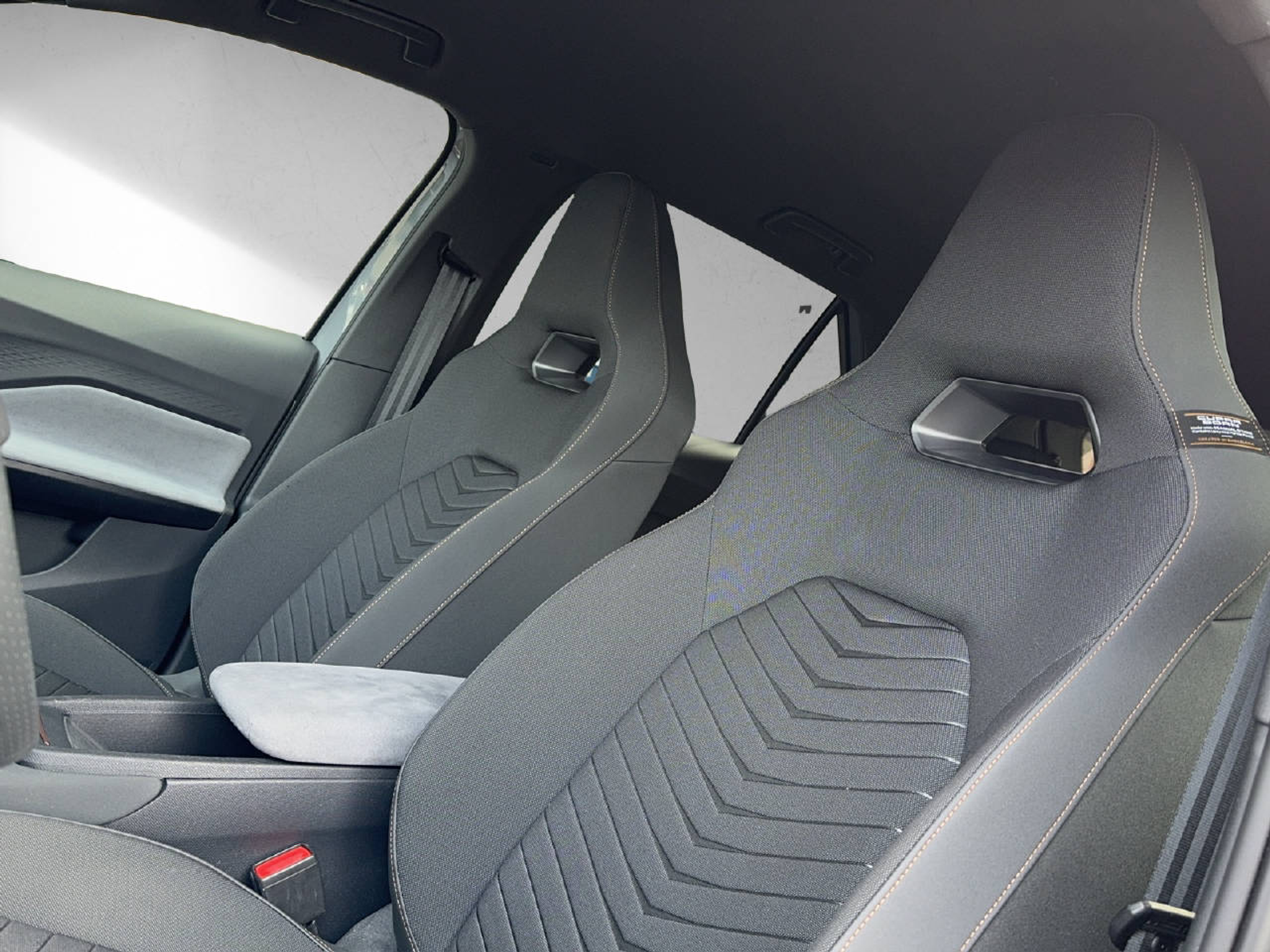 listing desktop thumbnail image 14