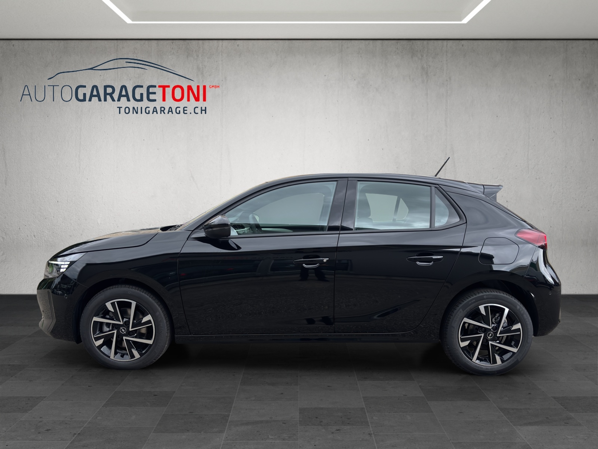 listing desktop thumbnail image 3