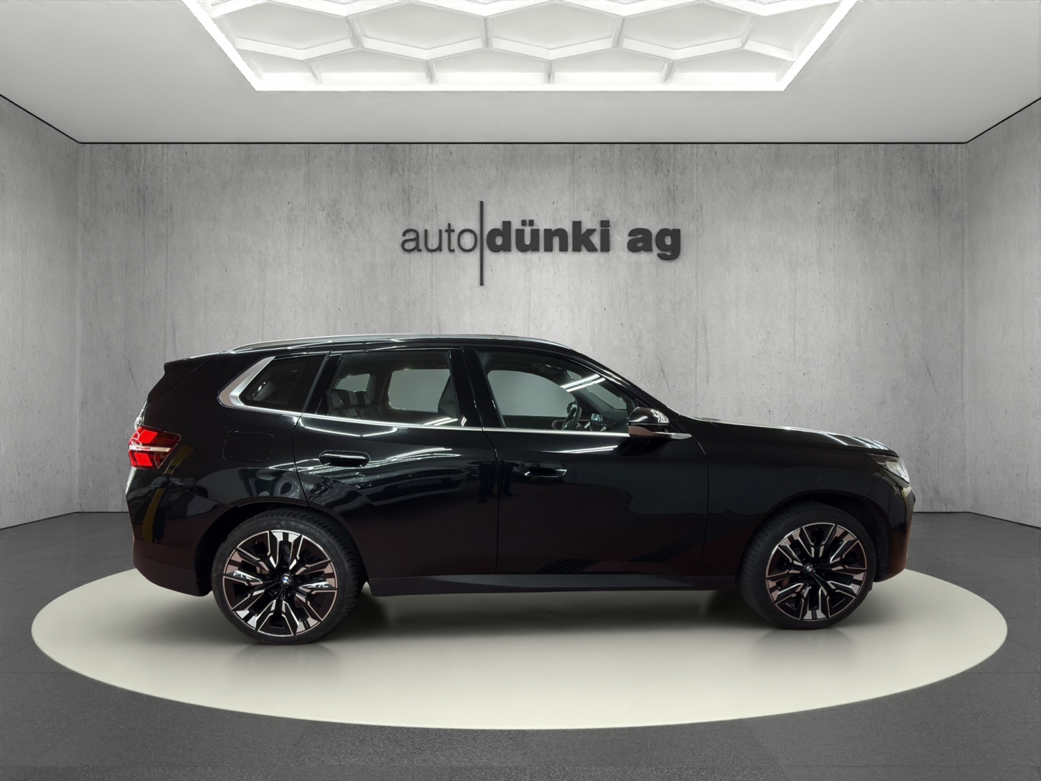 listing desktop thumbnail image 4