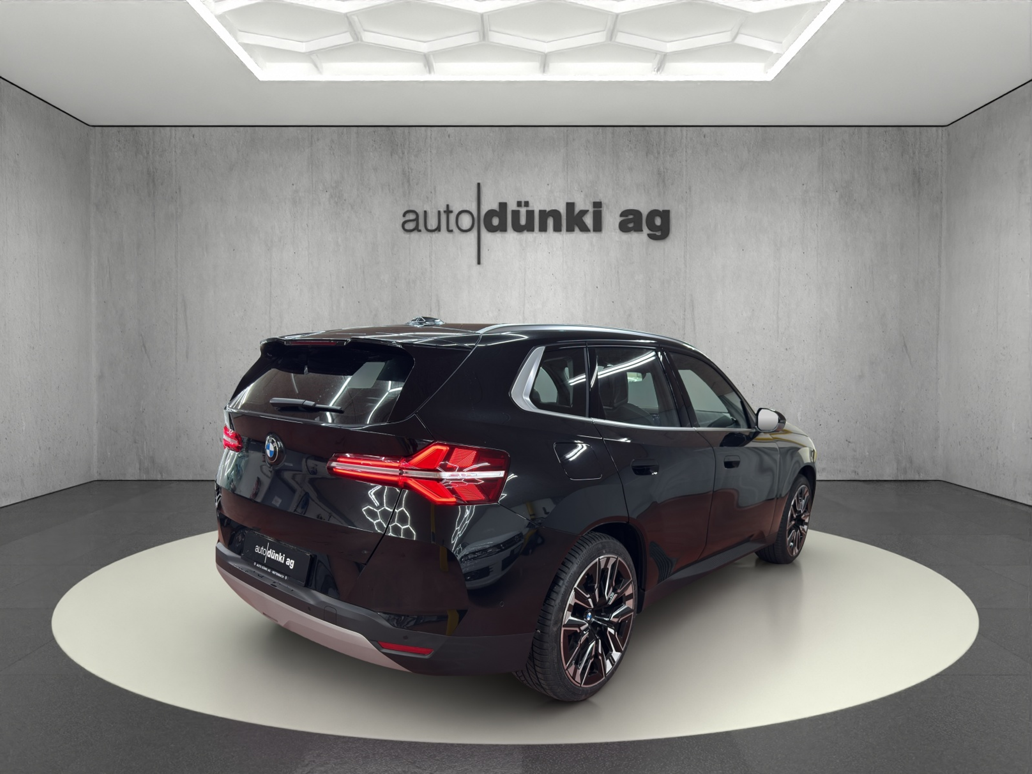 listing desktop thumbnail image 3