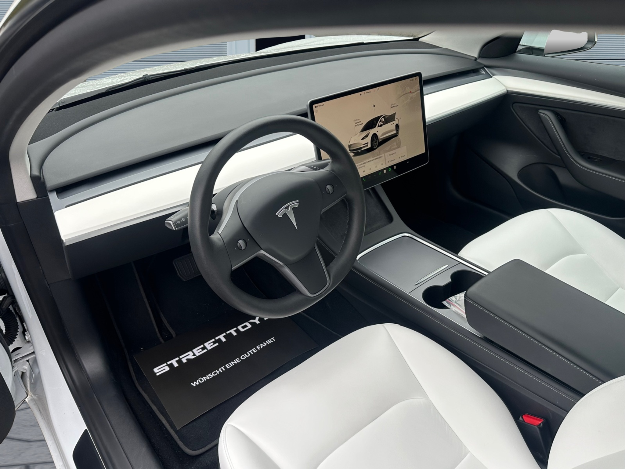 listing desktop thumbnail image 5