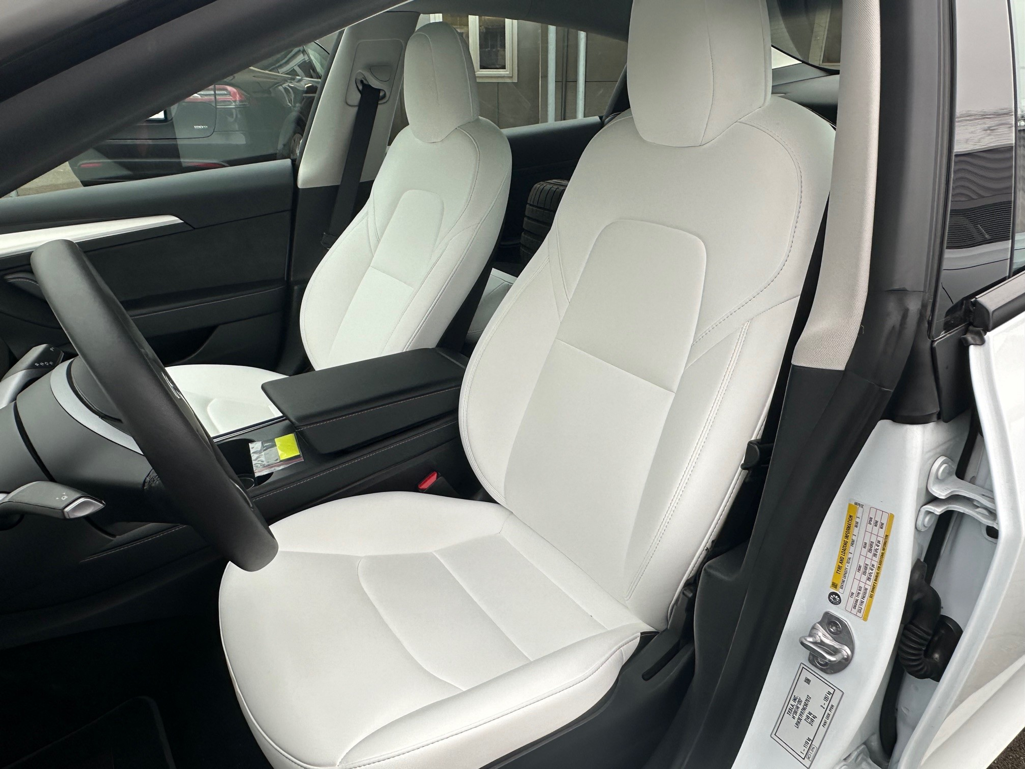 listing desktop thumbnail image 6