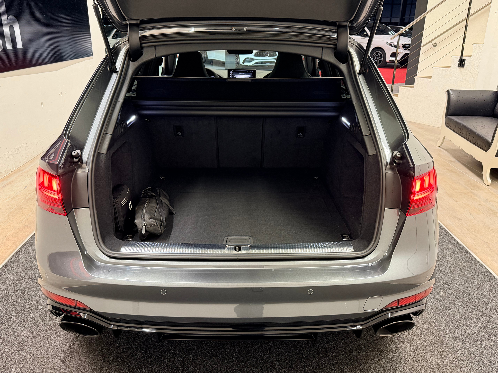 listing desktop thumbnail image 9