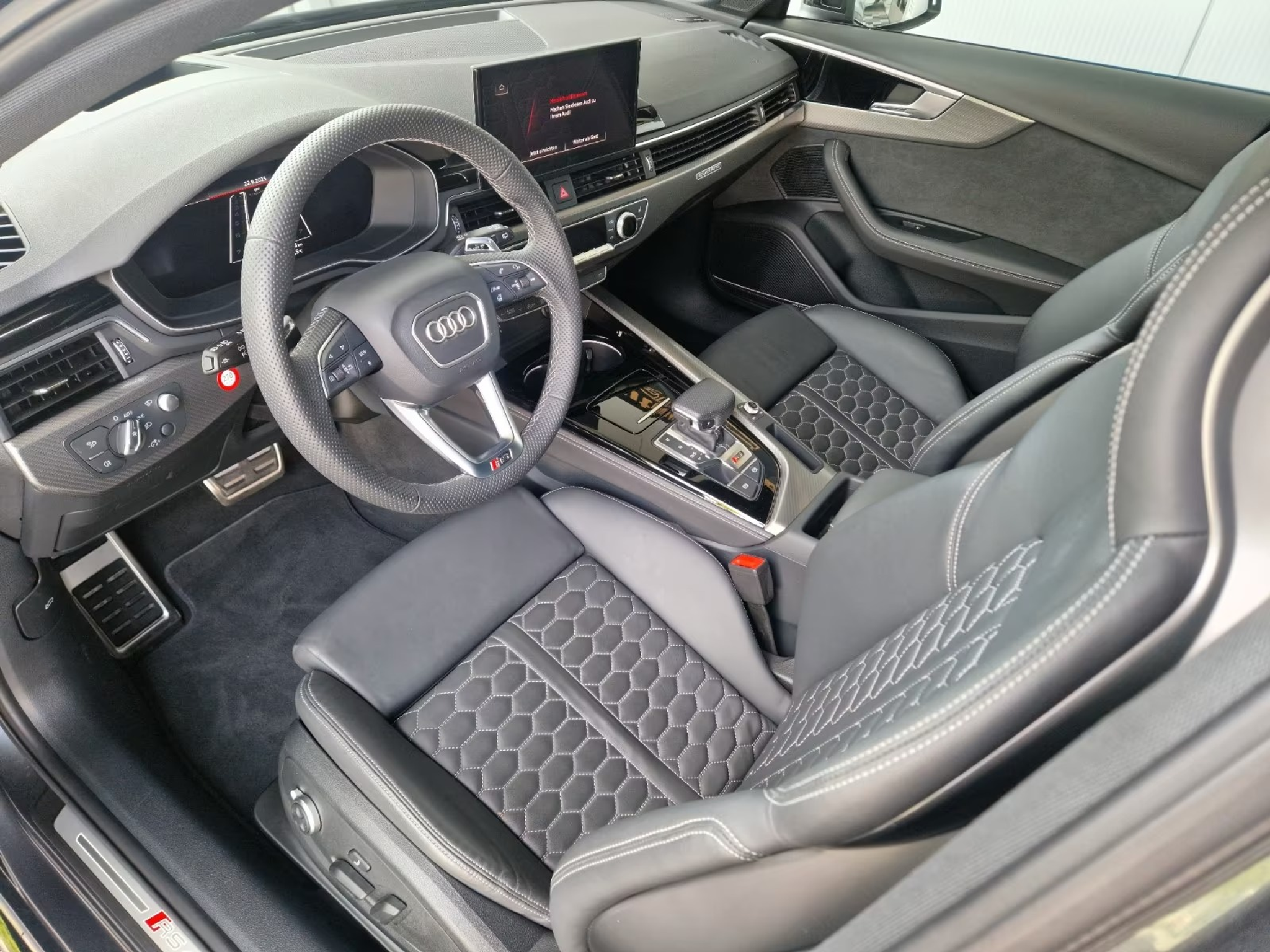 listing desktop thumbnail image 1