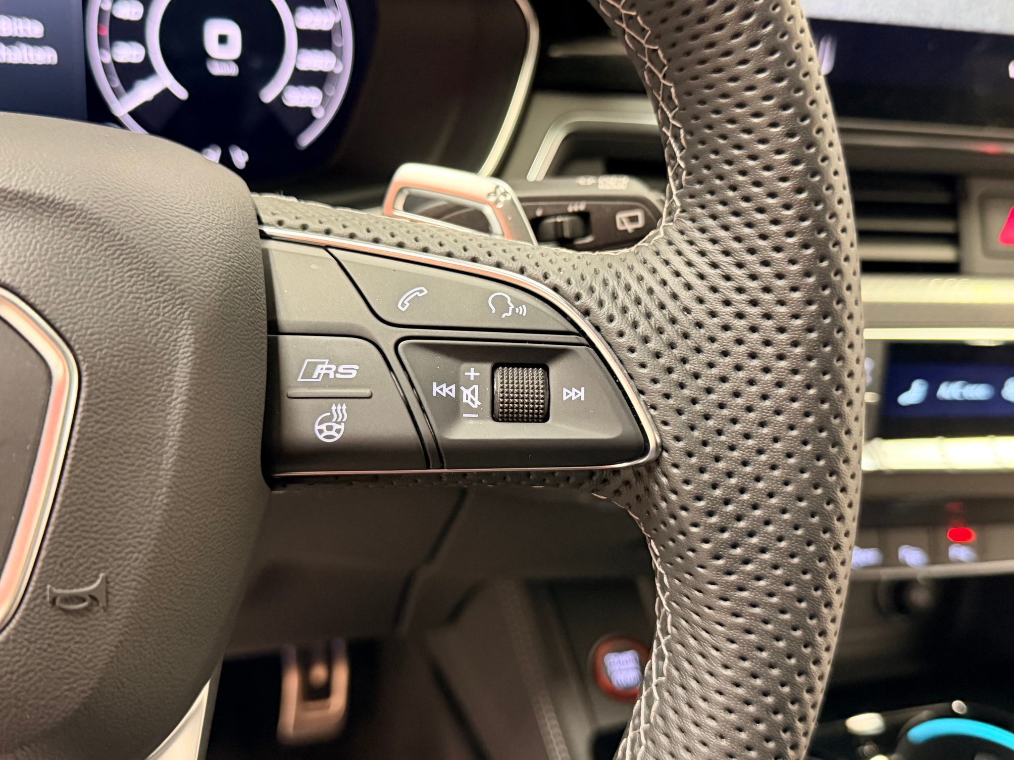 listing desktop thumbnail image 31