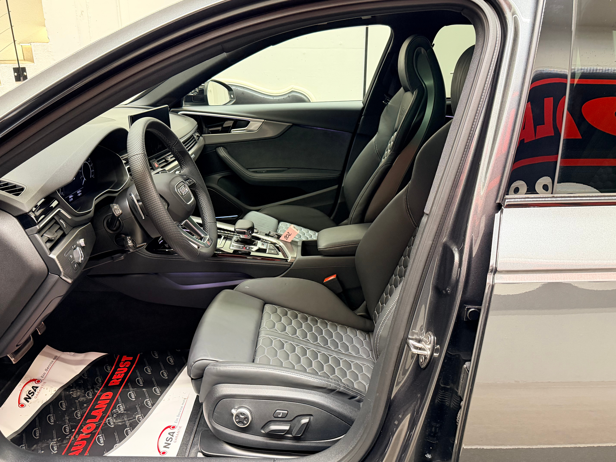 listing desktop thumbnail image 14