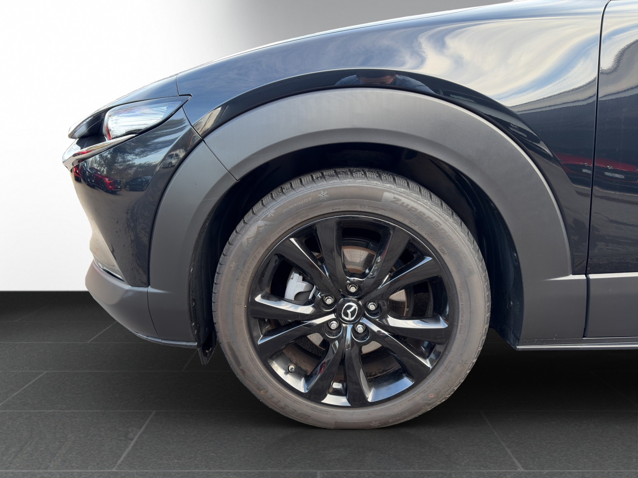 listing desktop thumbnail image 3