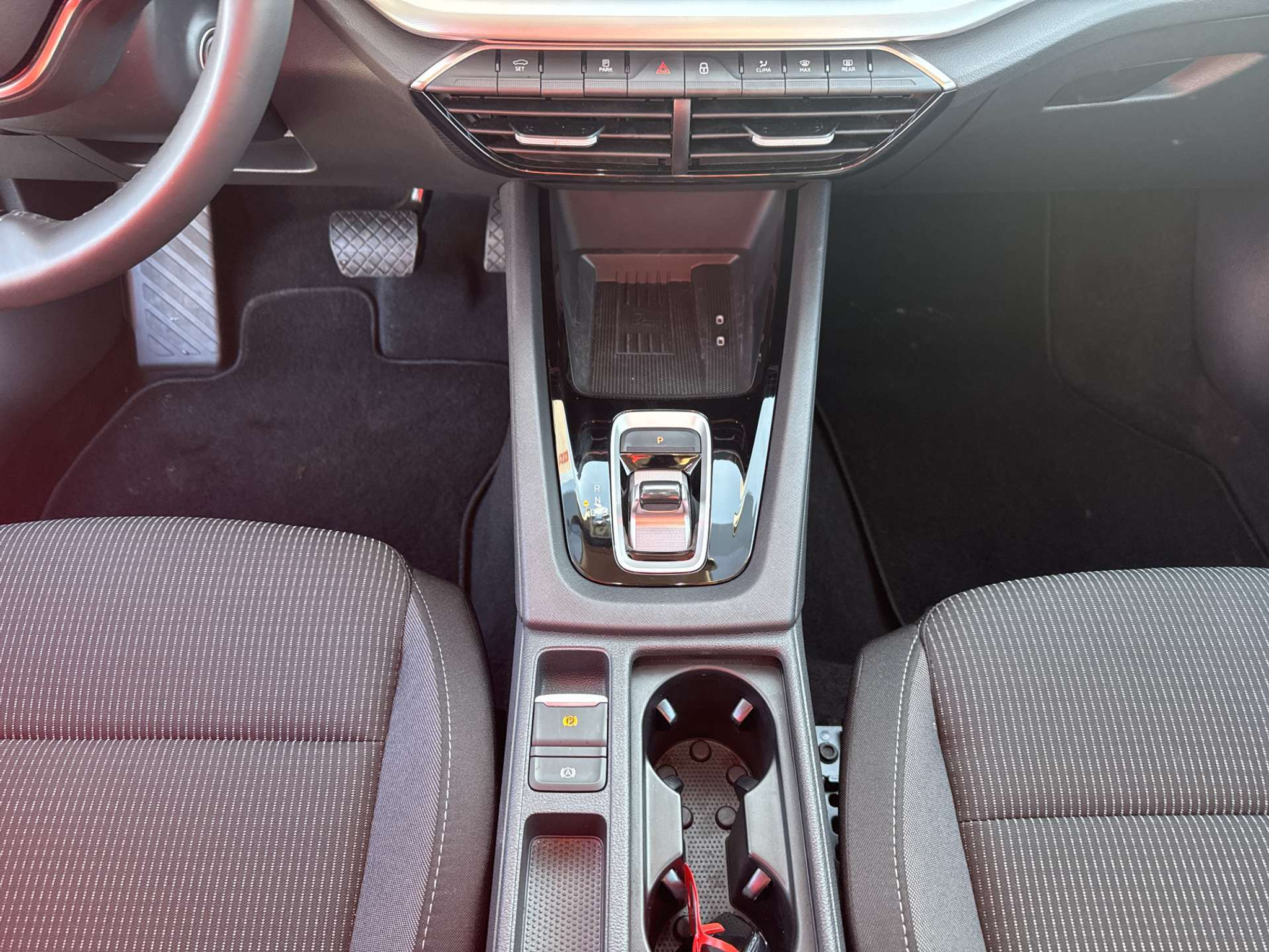 listing desktop thumbnail image 11