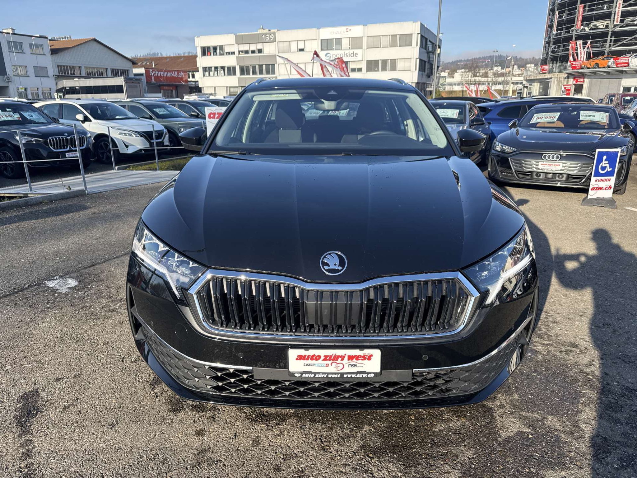 listing desktop thumbnail image 13