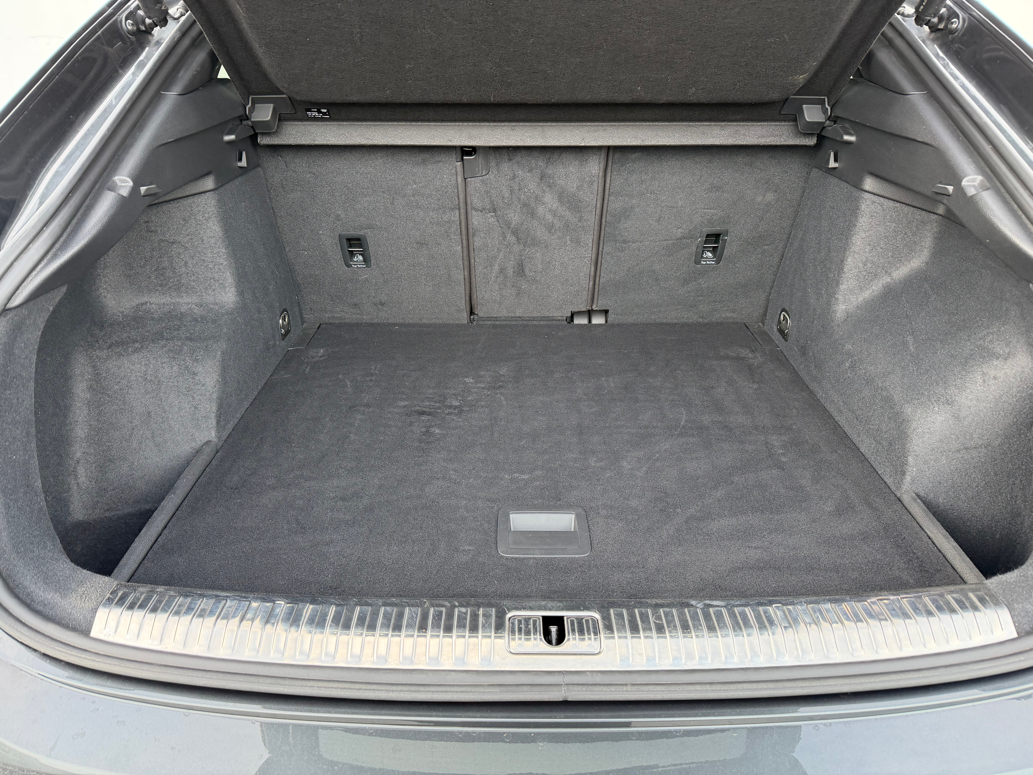 listing desktop thumbnail image 12