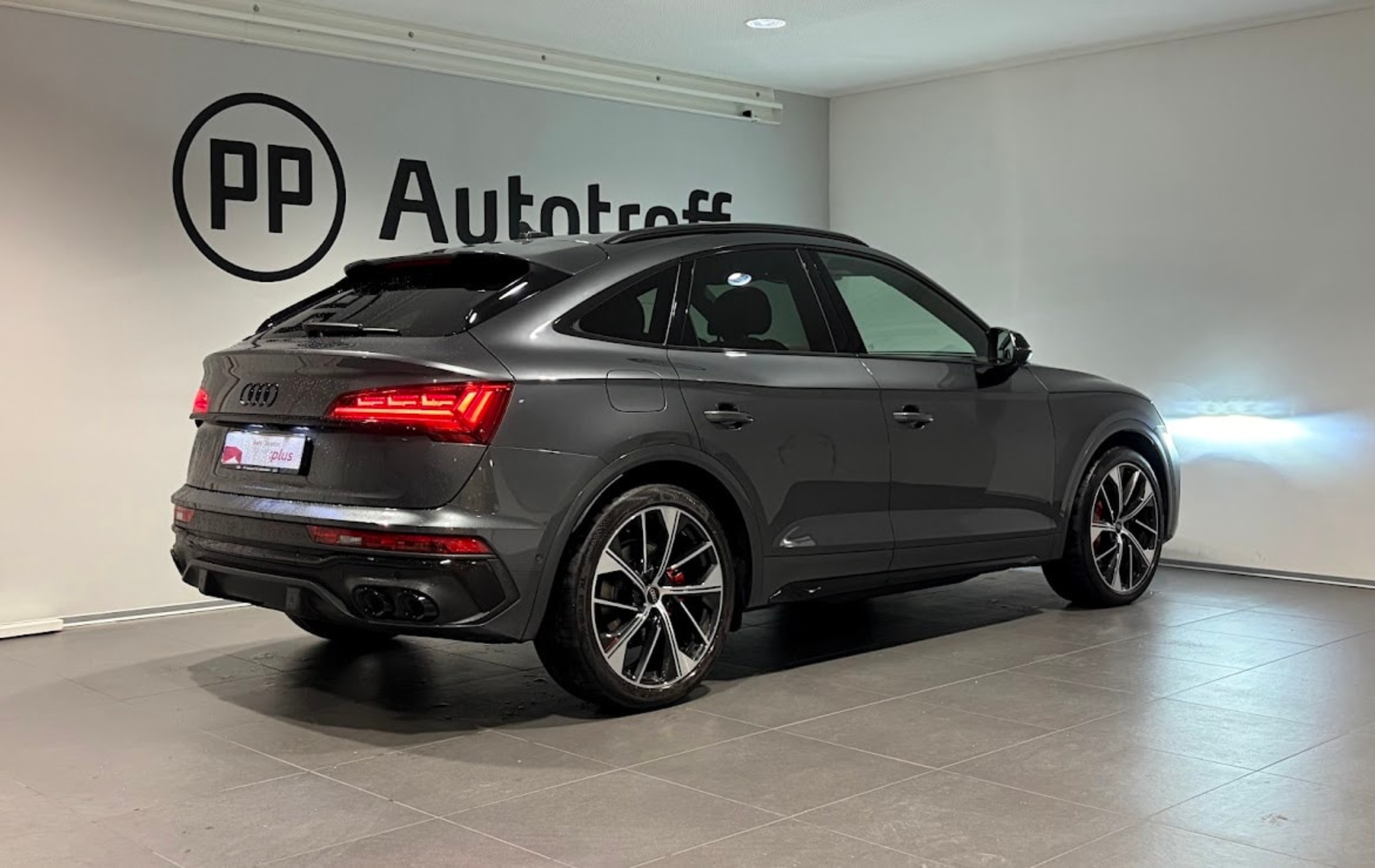 listing desktop thumbnail image 13