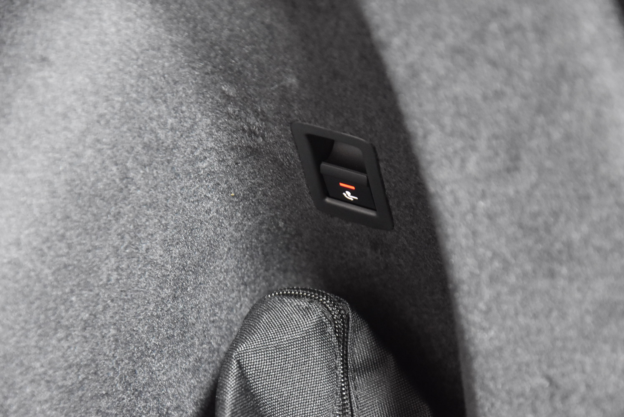 listing desktop thumbnail image 9