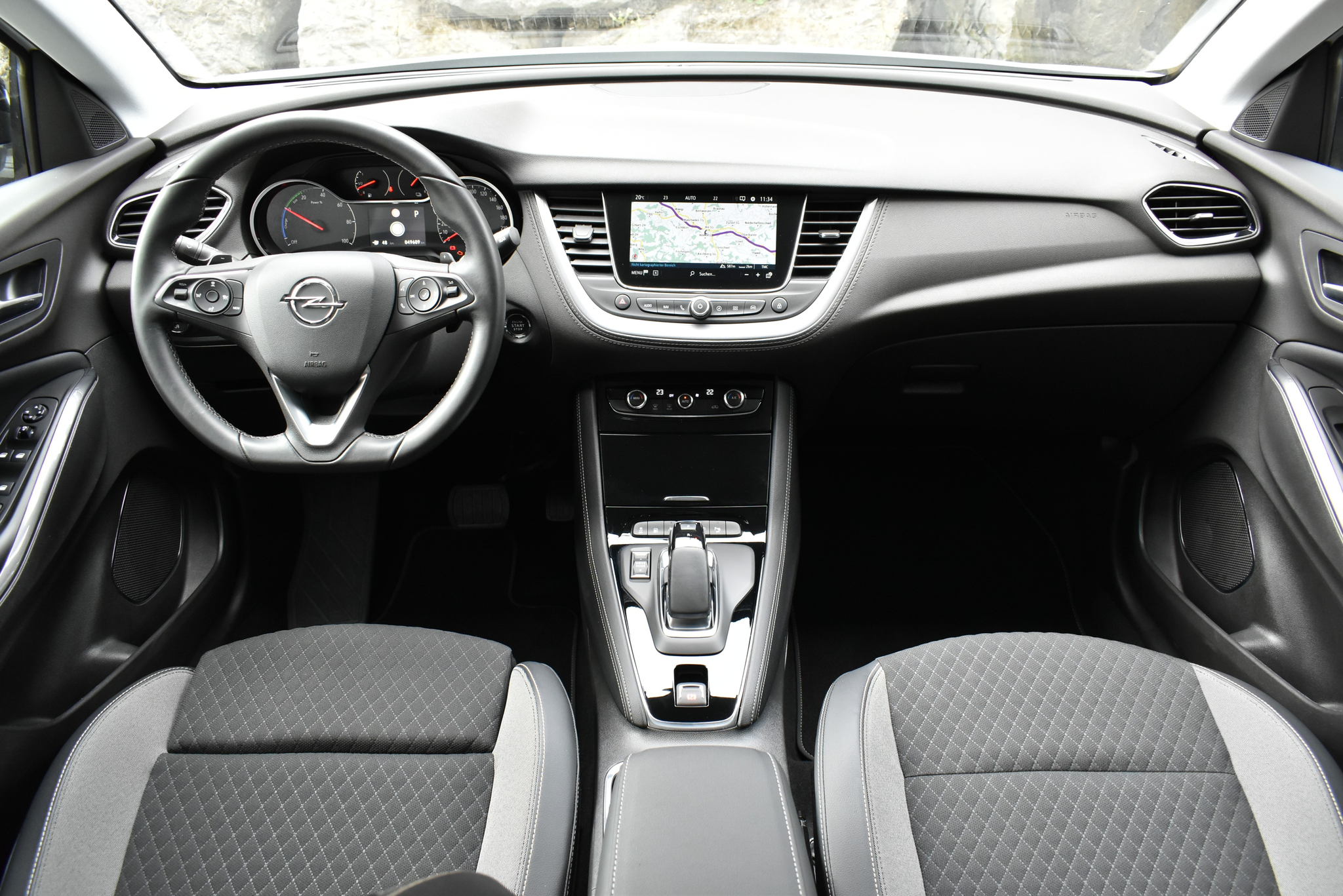 listing desktop thumbnail image 7