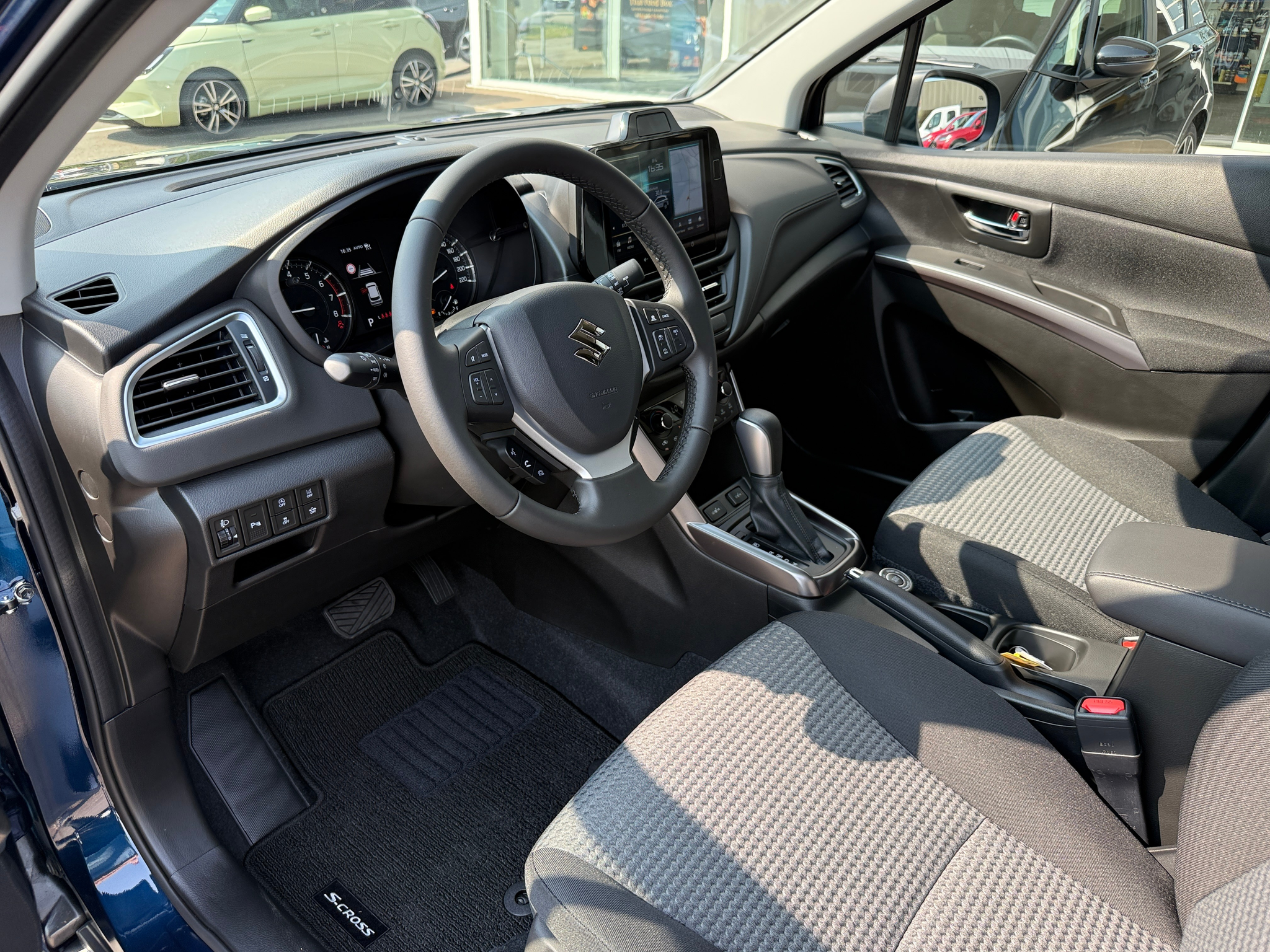 listing desktop thumbnail image 6