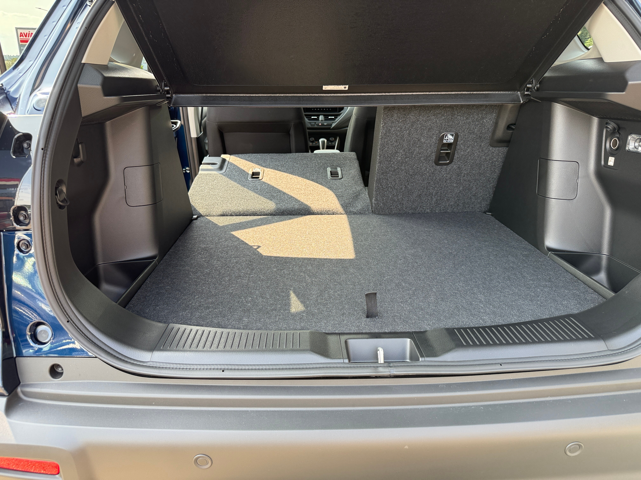 listing desktop thumbnail image 22