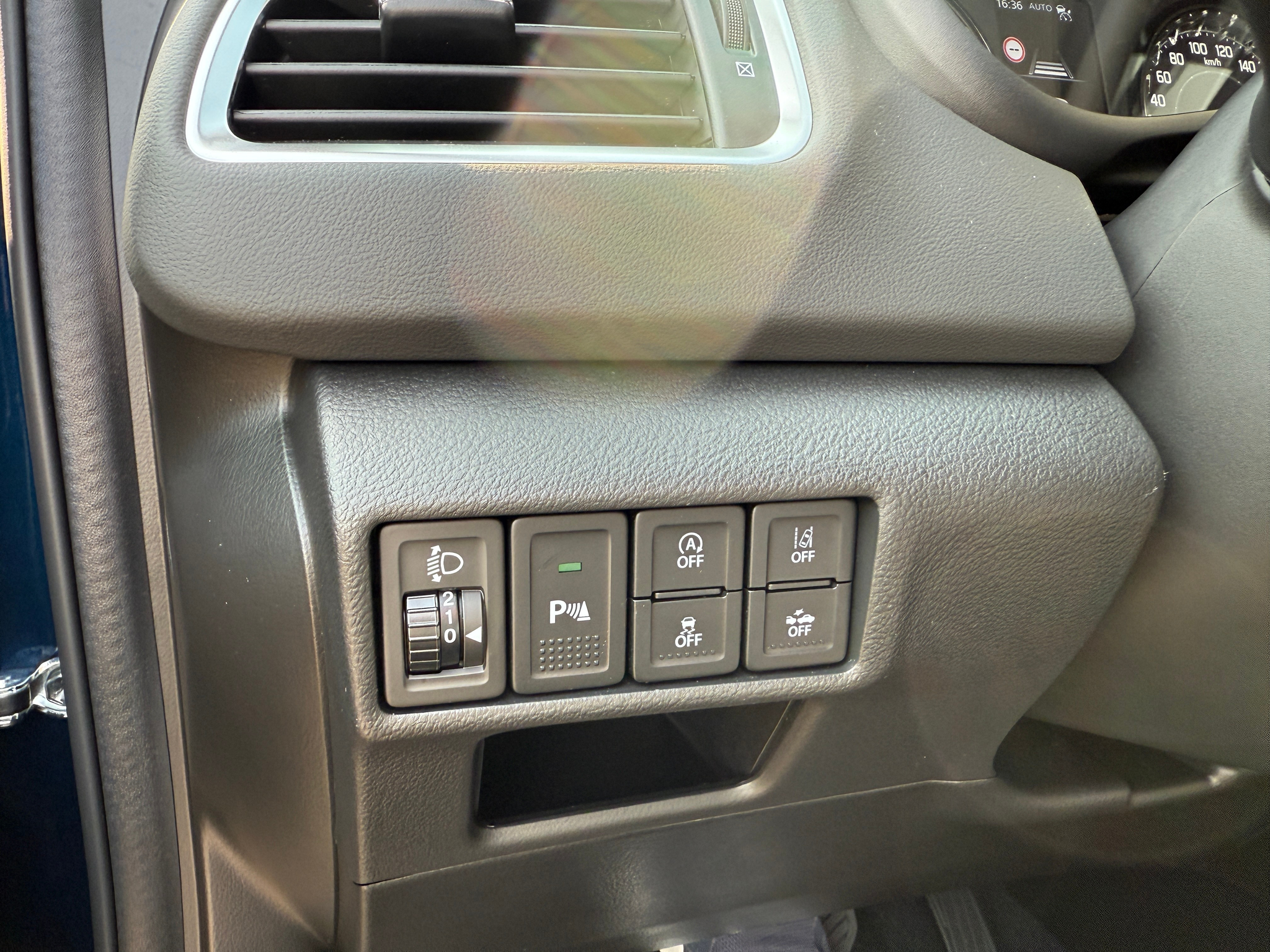 listing desktop thumbnail image 17