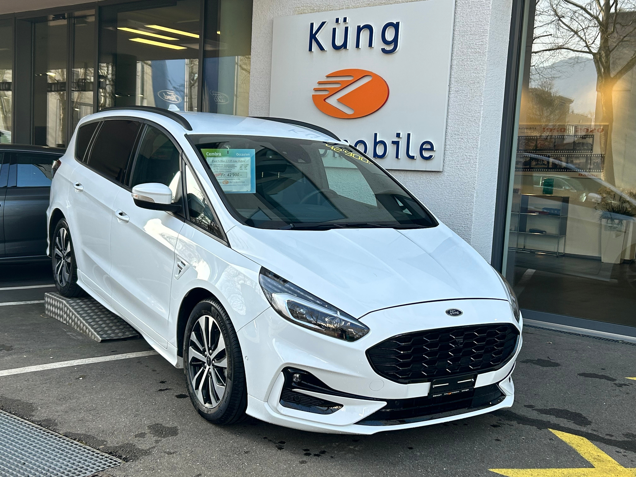 listing desktop thumbnail image 9