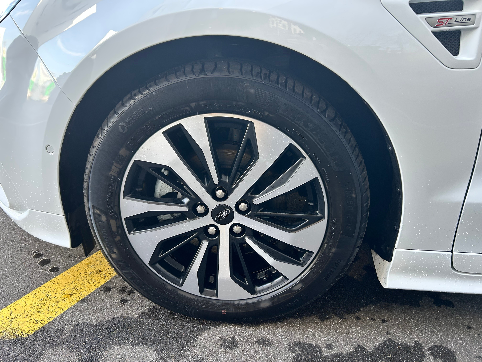 listing desktop thumbnail image 3