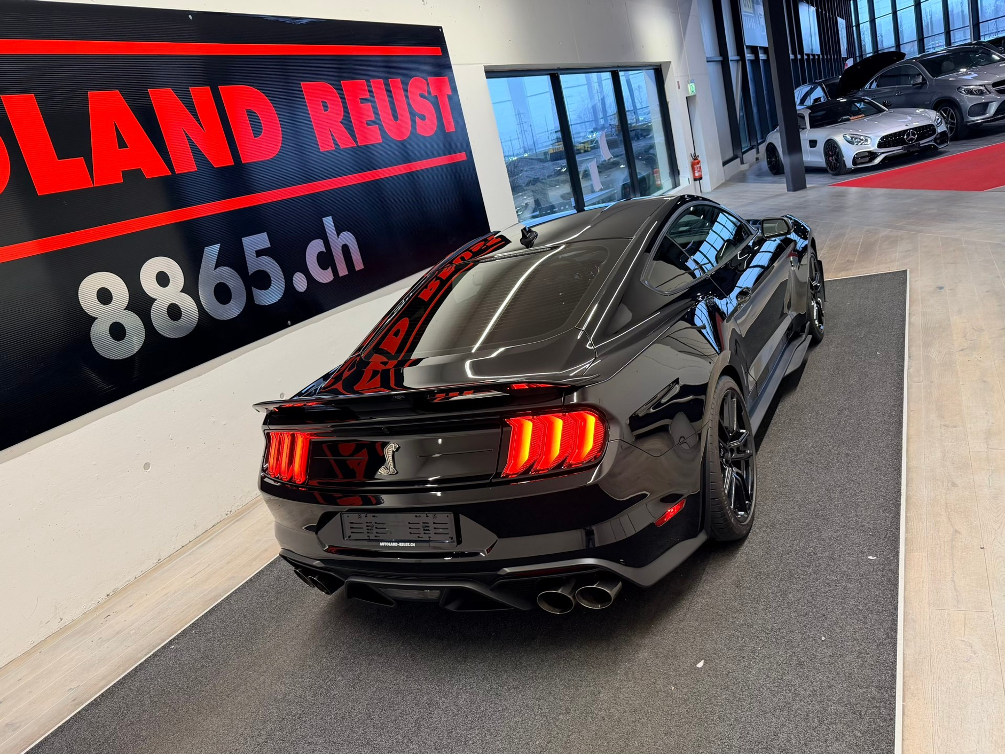 listing desktop thumbnail image 8