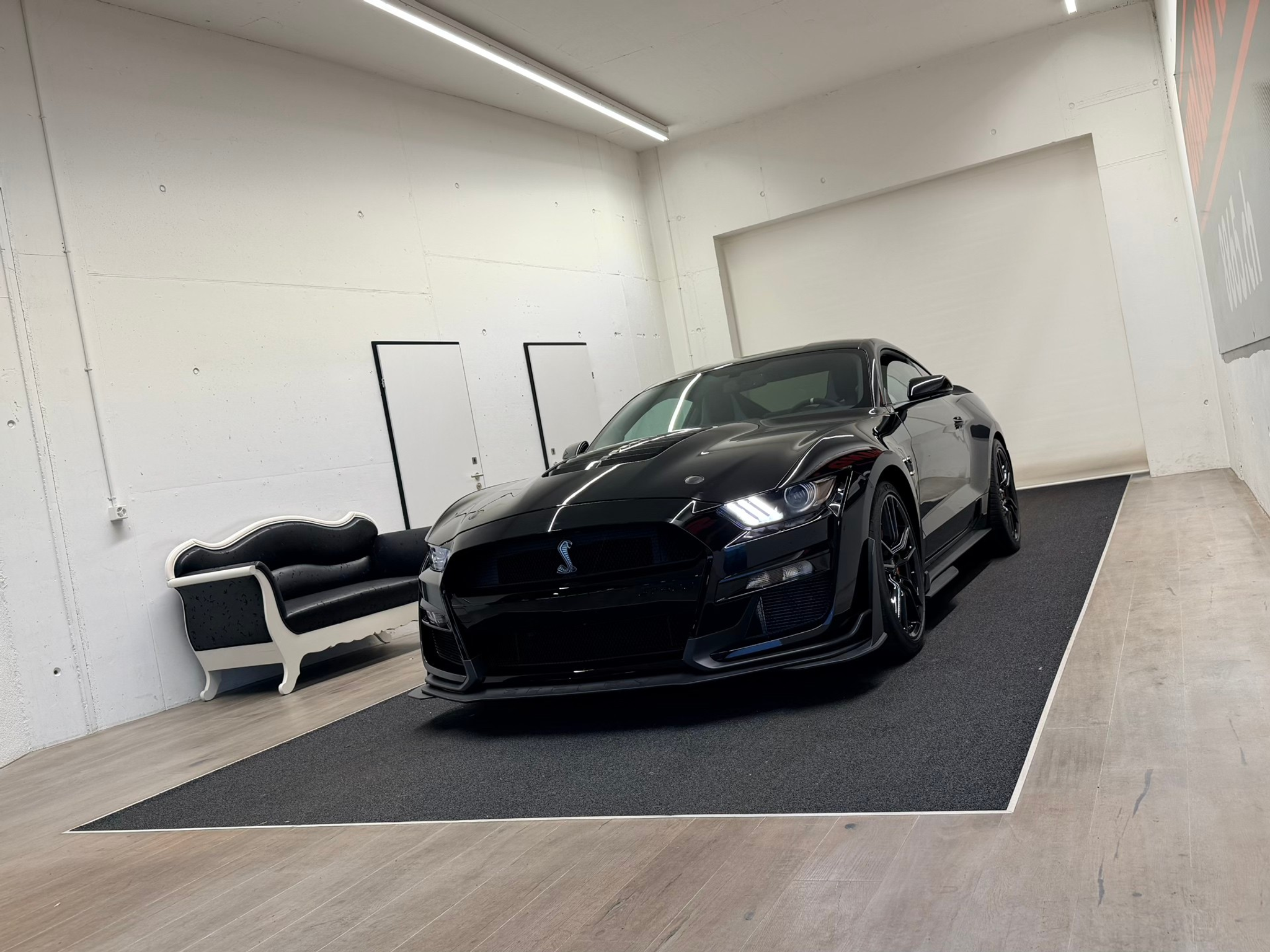 listing desktop thumbnail image 2