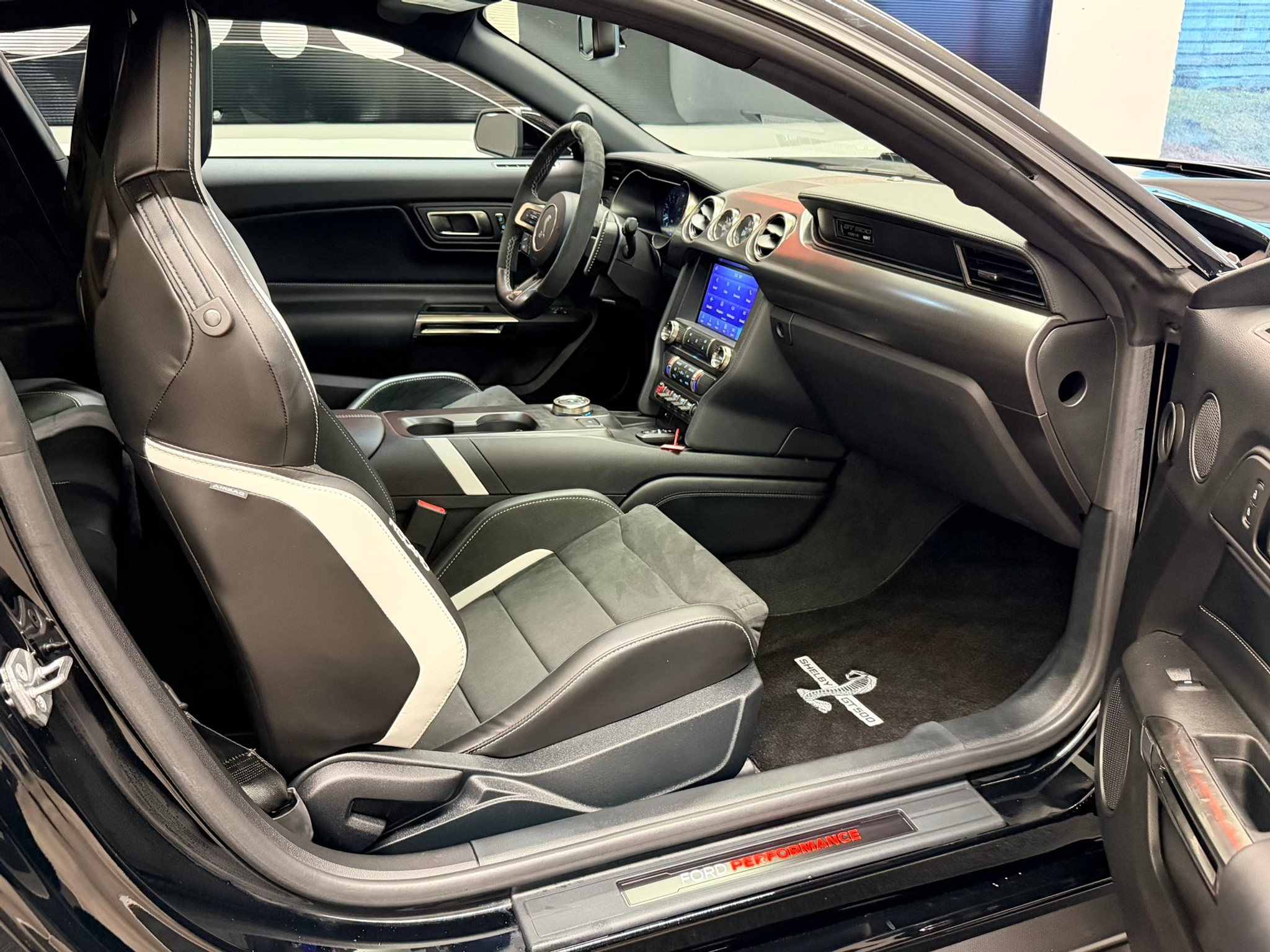 listing desktop thumbnail image 17