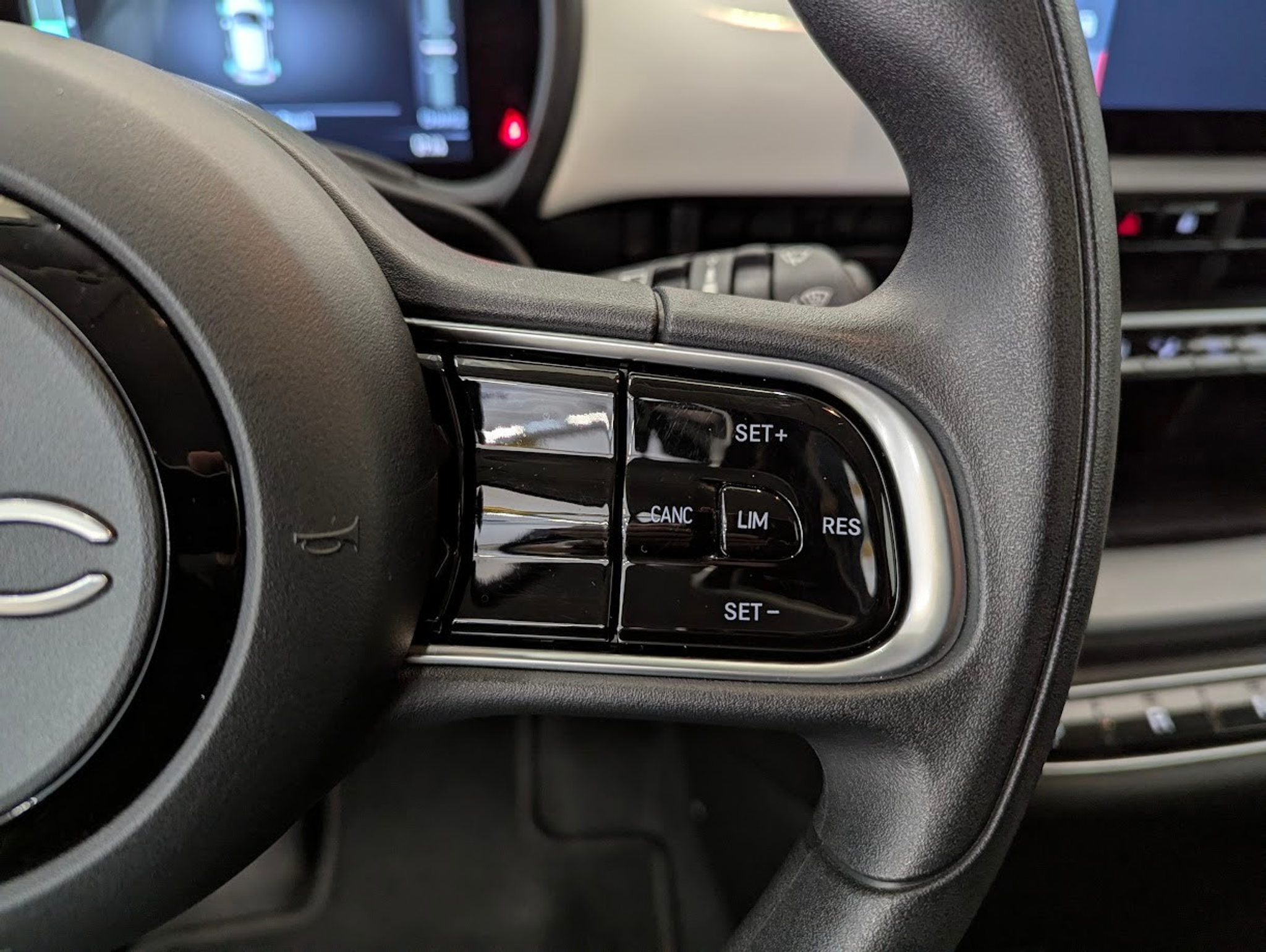 listing desktop thumbnail image 6