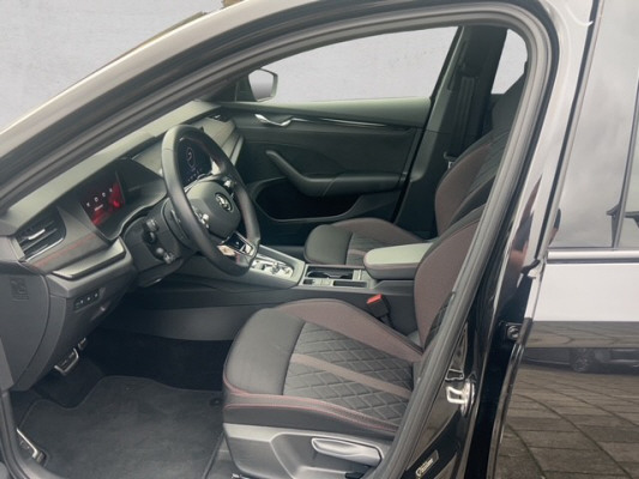 listing desktop thumbnail image 8