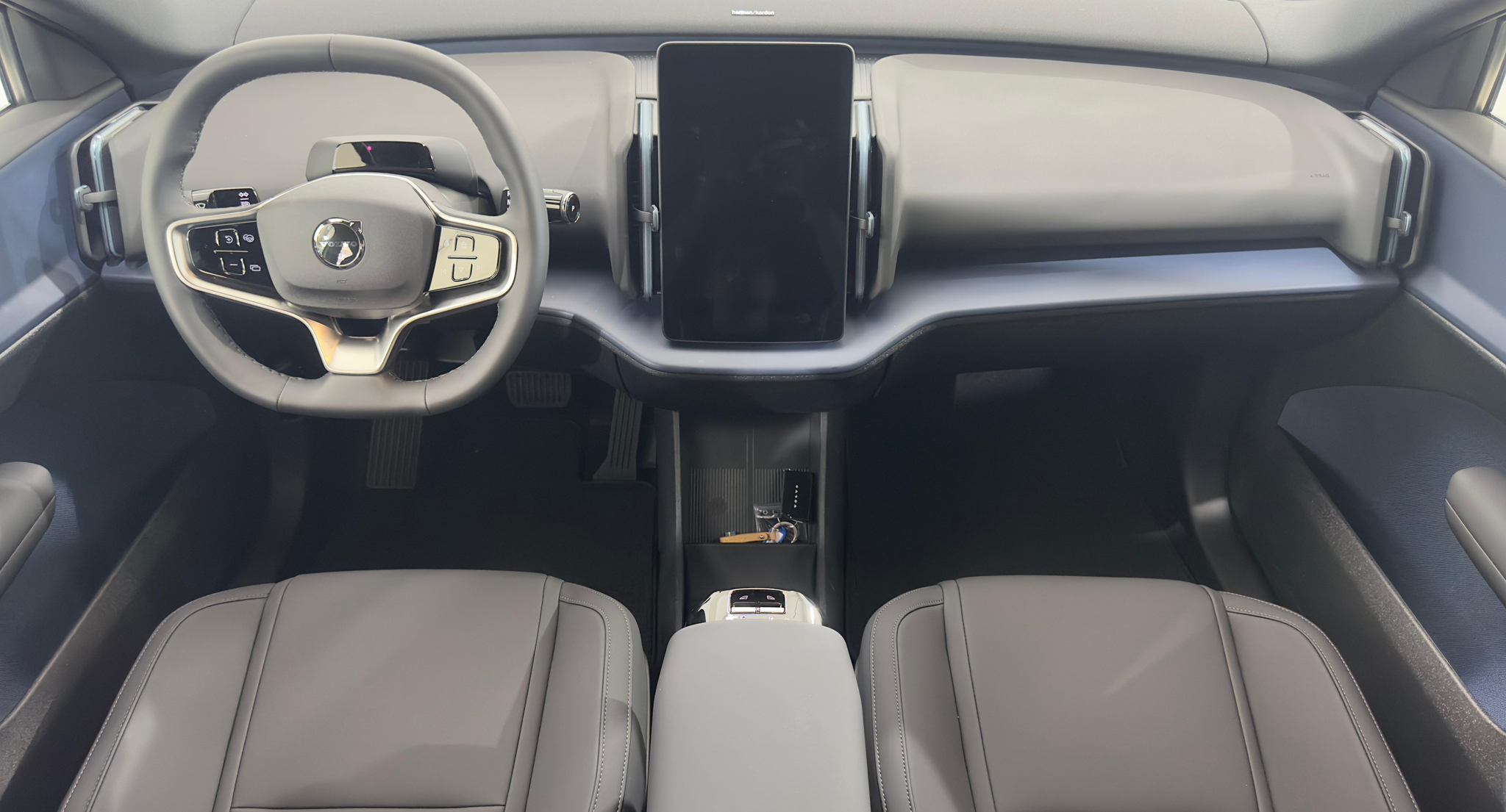 listing desktop thumbnail image 4