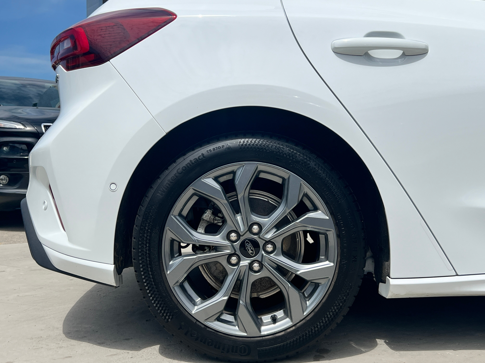 listing desktop thumbnail image 10