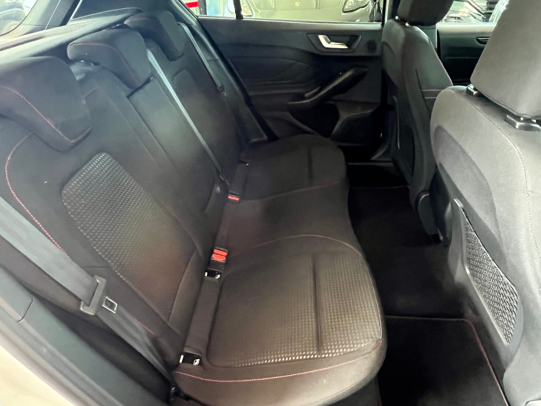 listing desktop thumbnail image 17