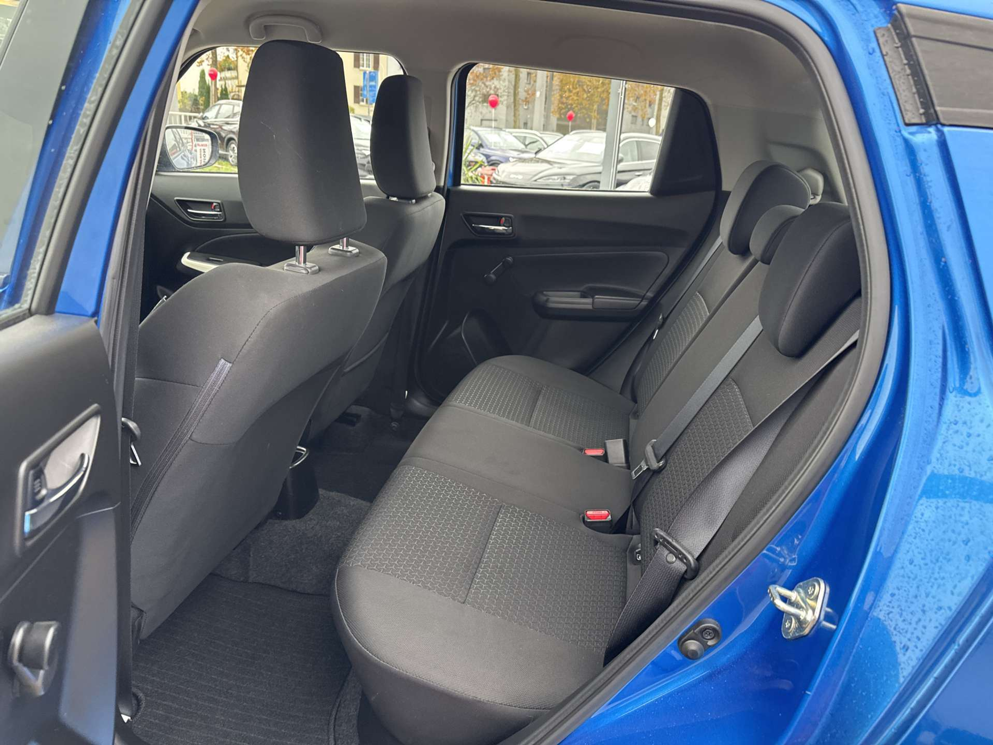 listing desktop thumbnail image 6