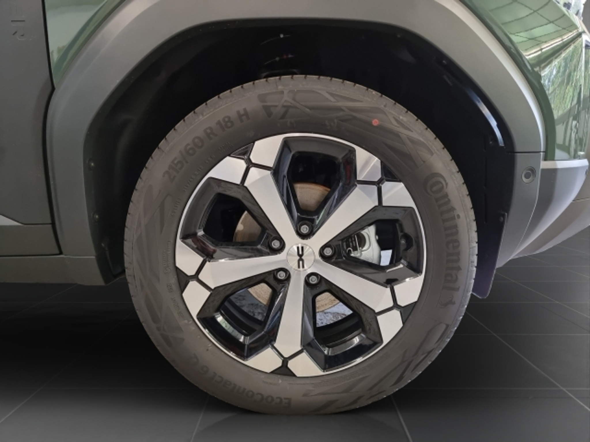 listing desktop thumbnail image 5