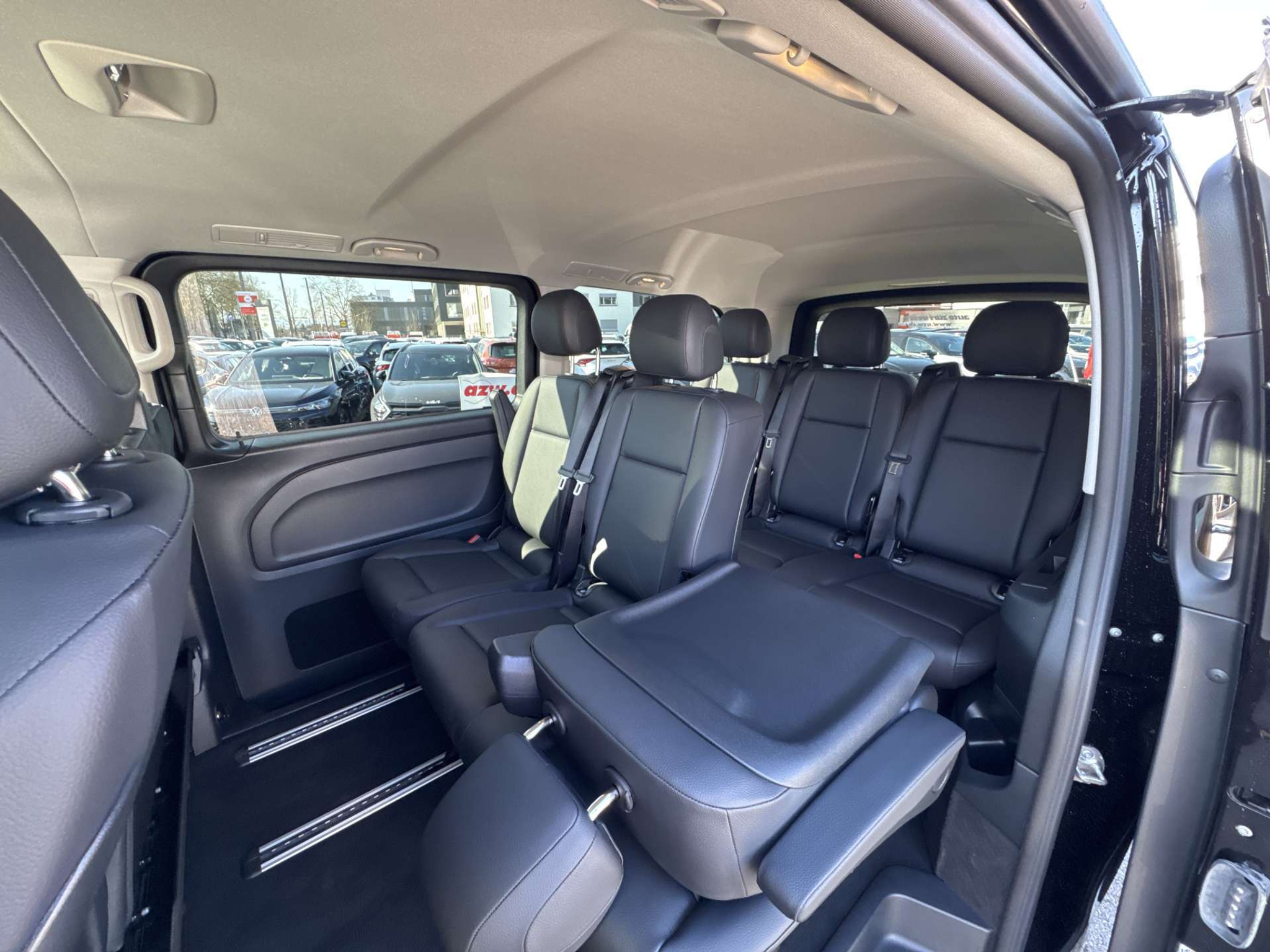 listing desktop thumbnail image 5