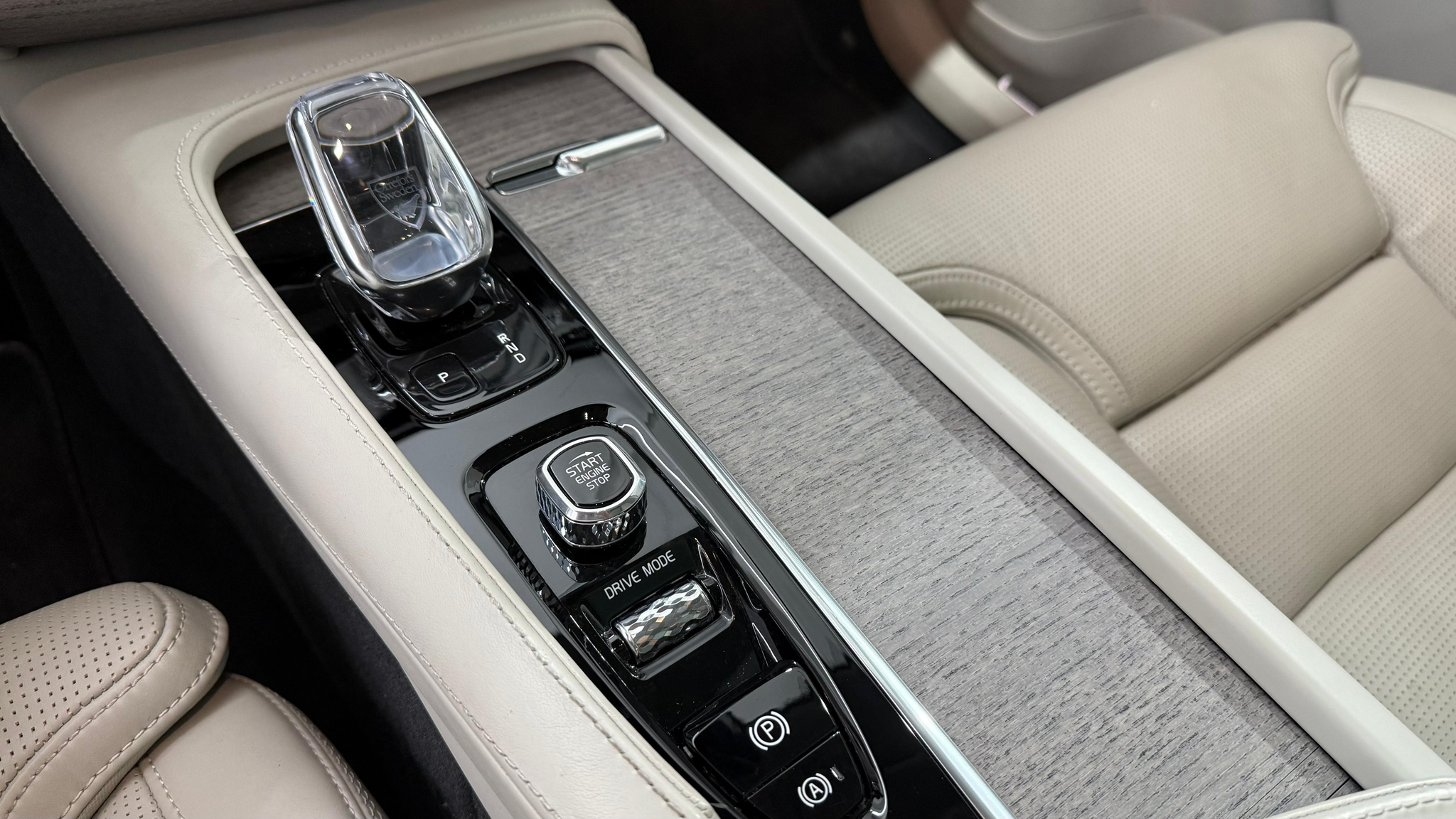 listing desktop thumbnail image 11