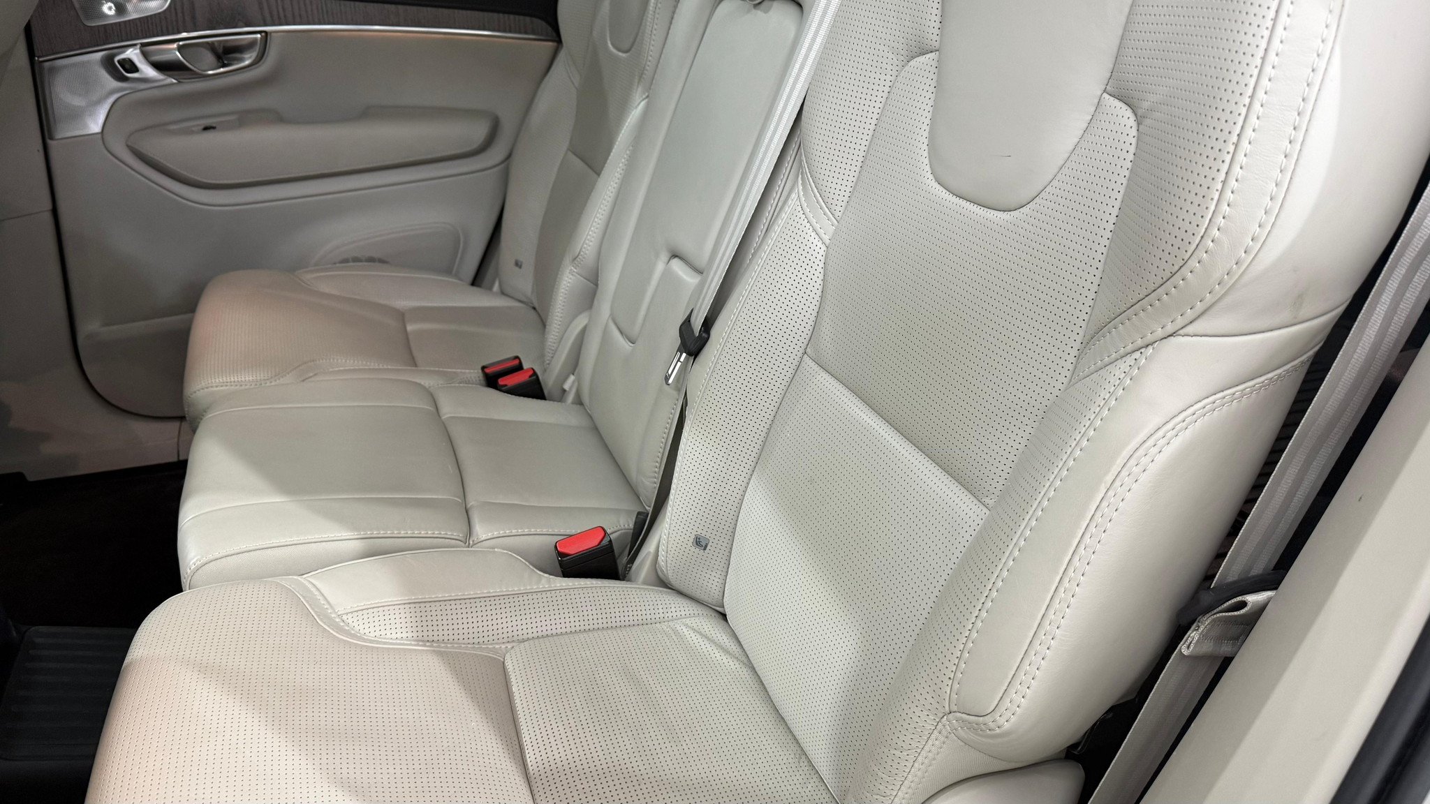 listing desktop thumbnail image 5