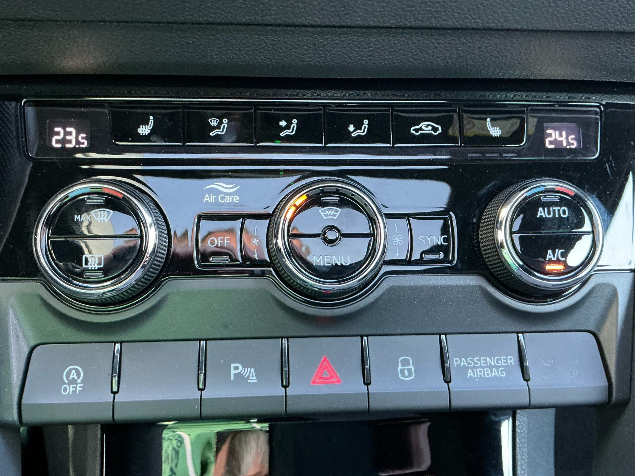 listing desktop thumbnail image 25