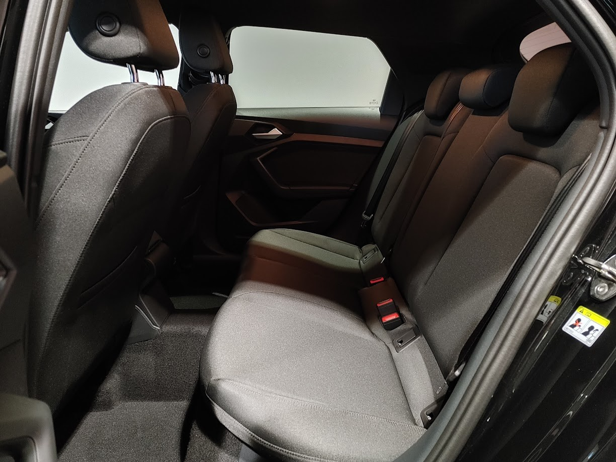 listing desktop thumbnail image 4