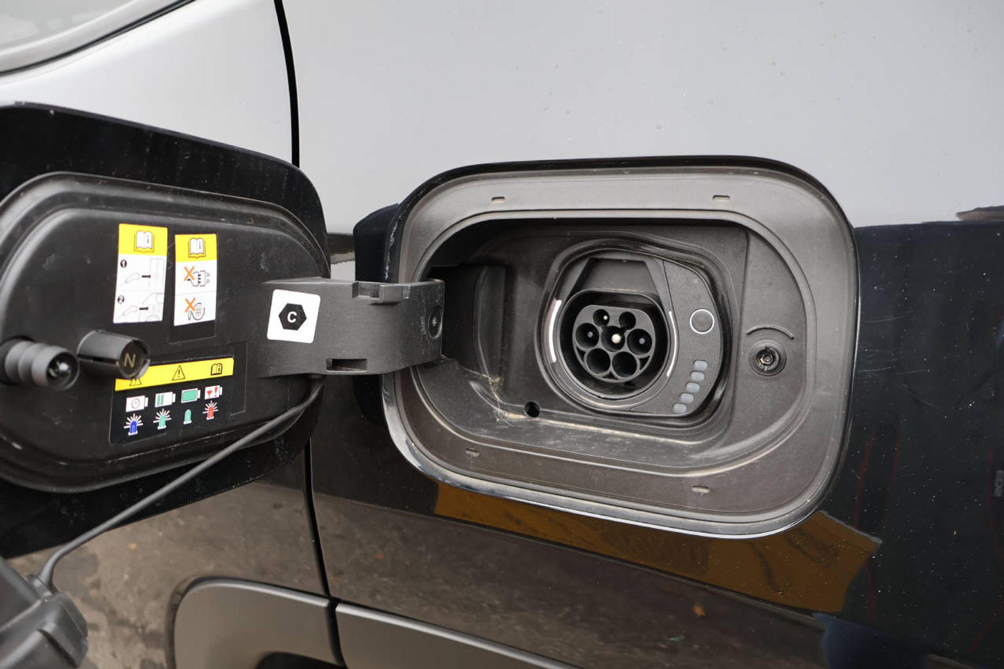 listing desktop thumbnail image 15