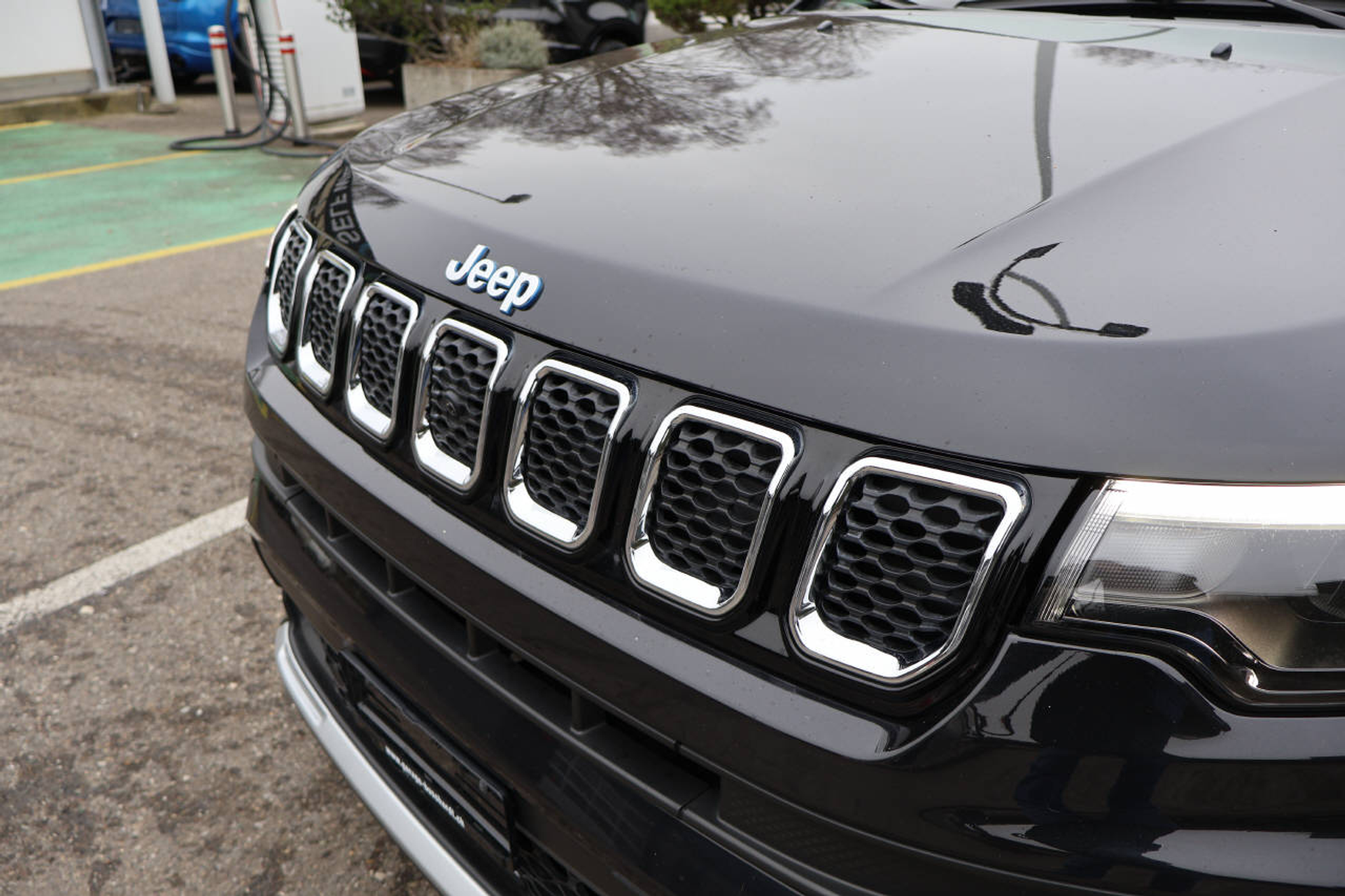 listing desktop thumbnail image 13