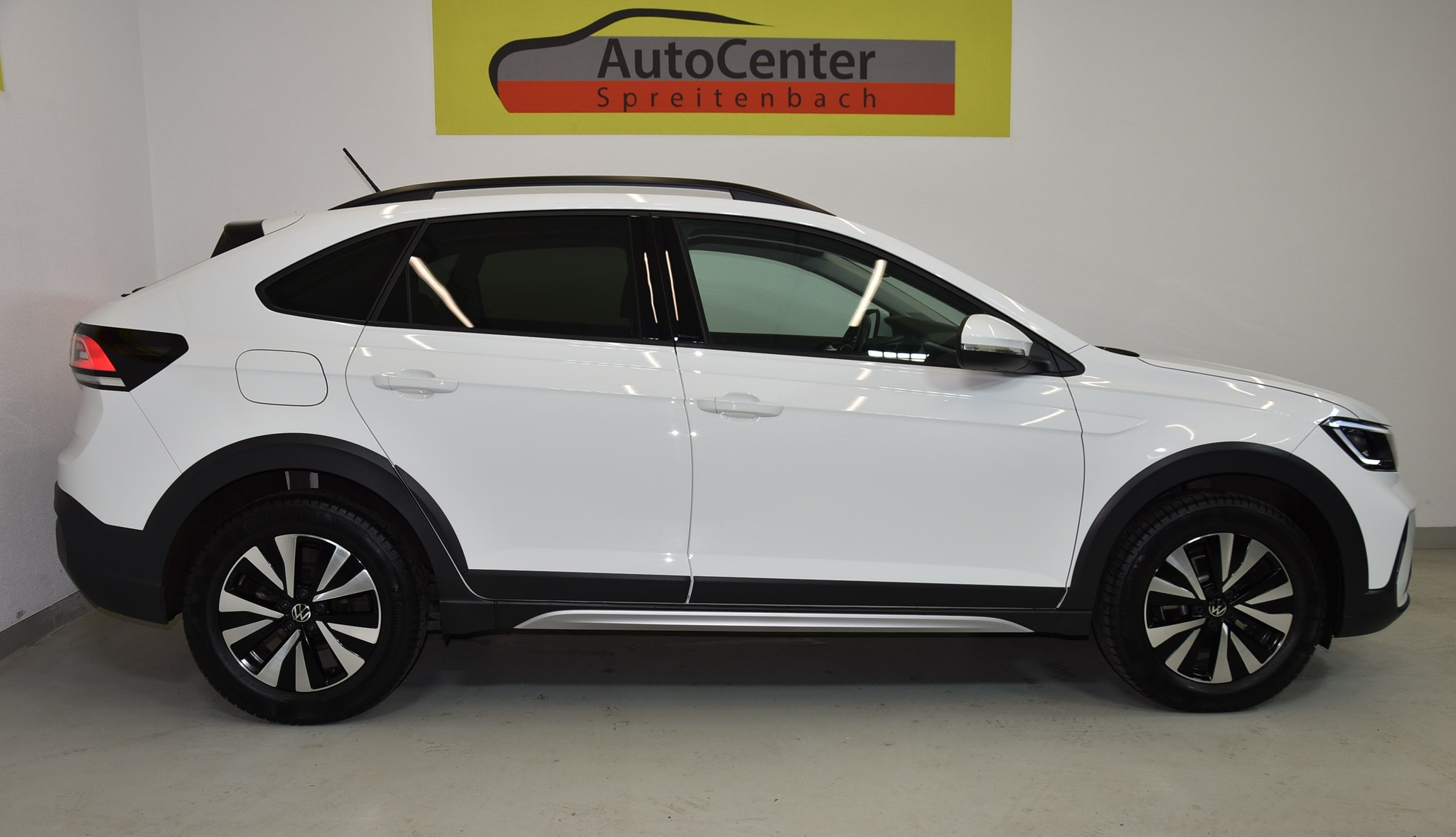 listing desktop thumbnail image 10